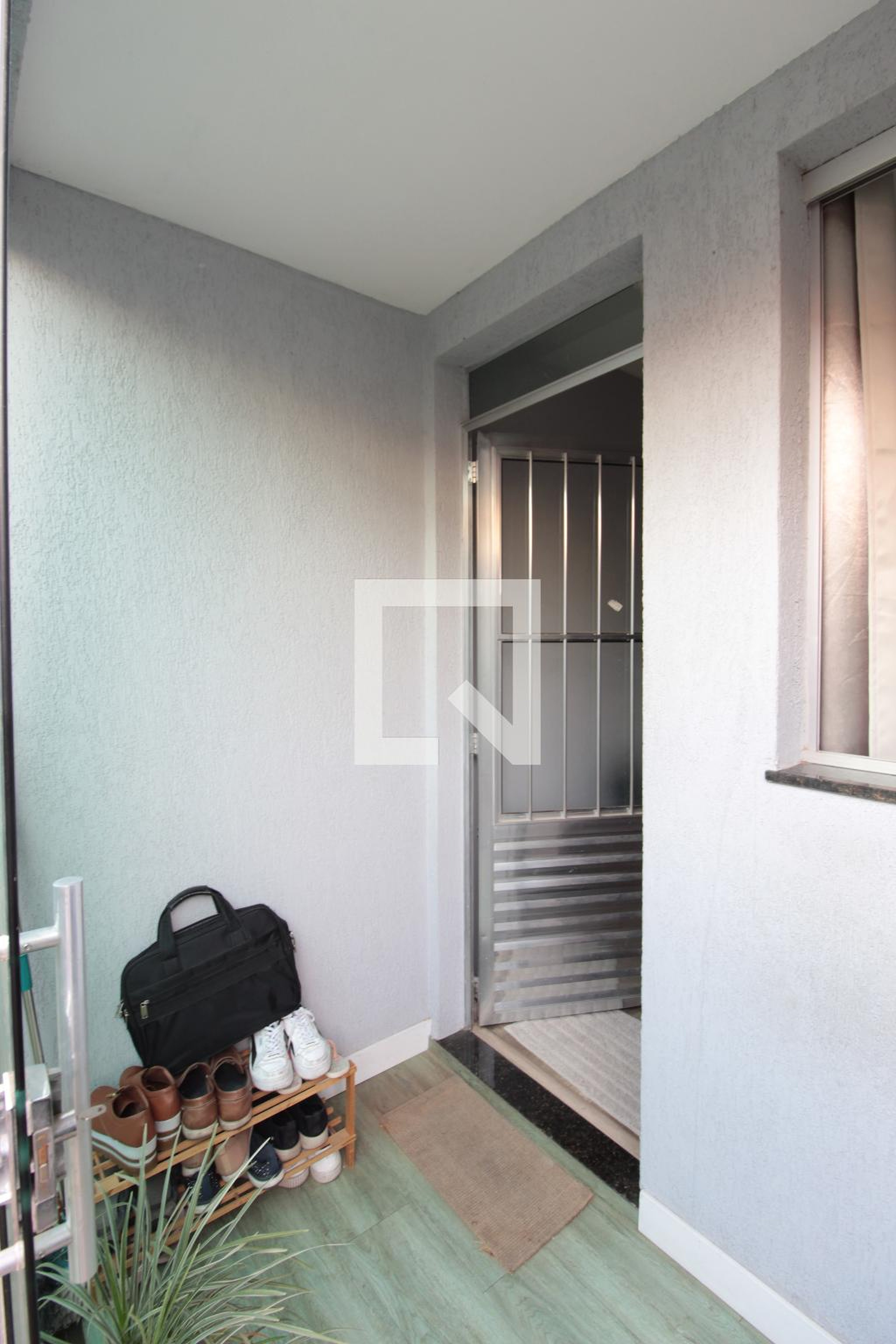 Hall de Entrada Condomínio em Rua Camões, 163