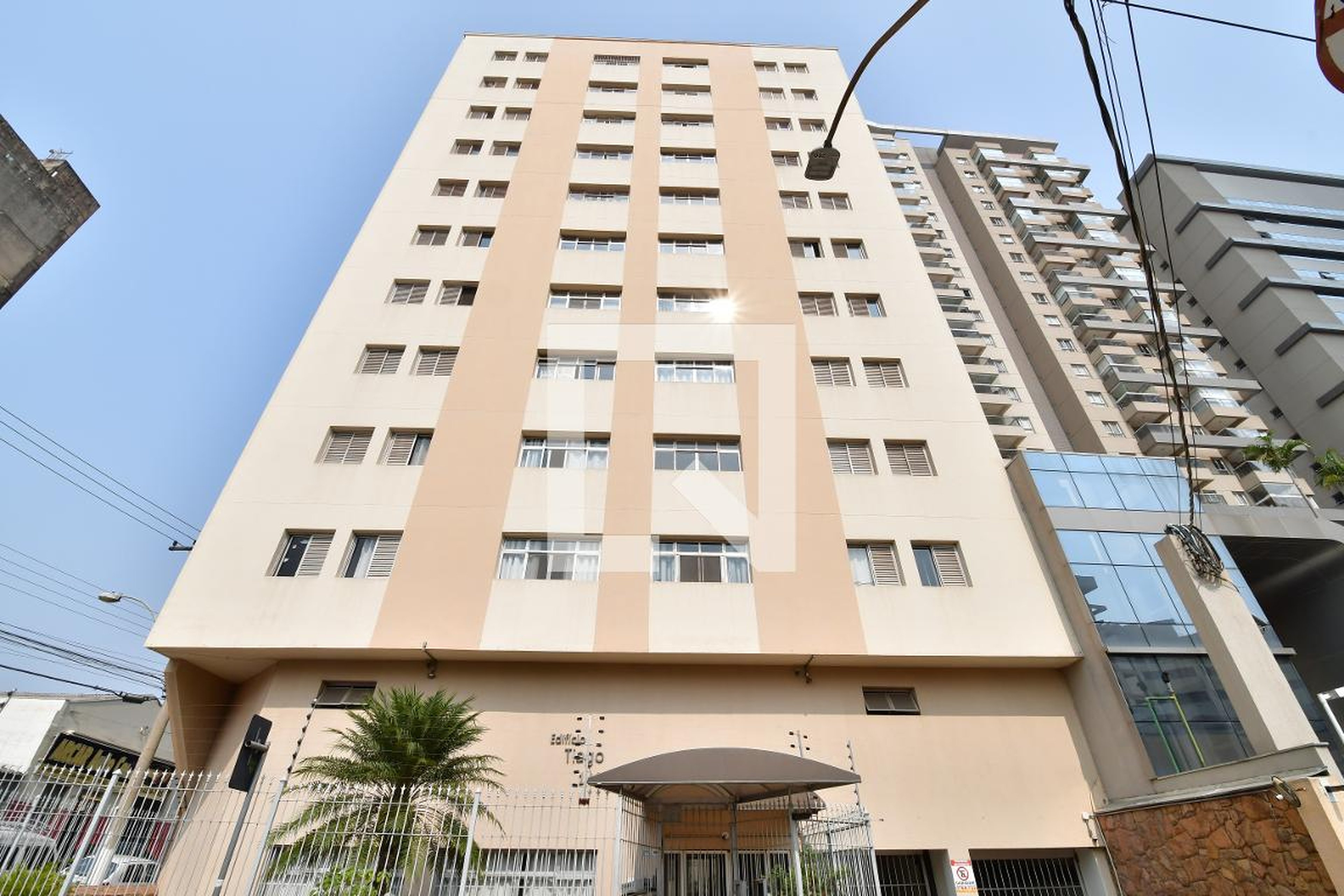 Fachada do Prédio Condomínio em Rua José Paulino, 143