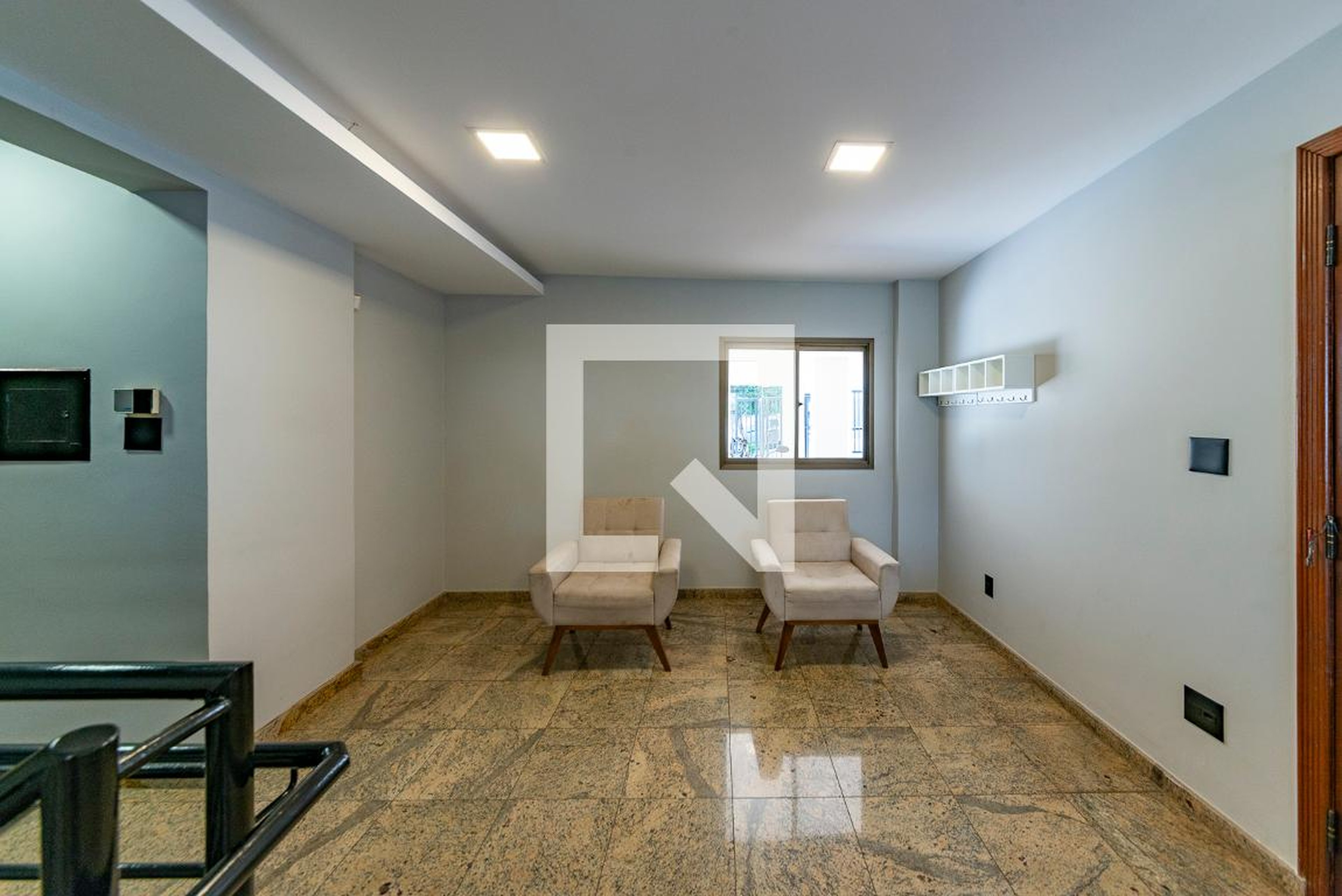 Hall de entrada Condomínio em Rua Stella Hanriot, 56