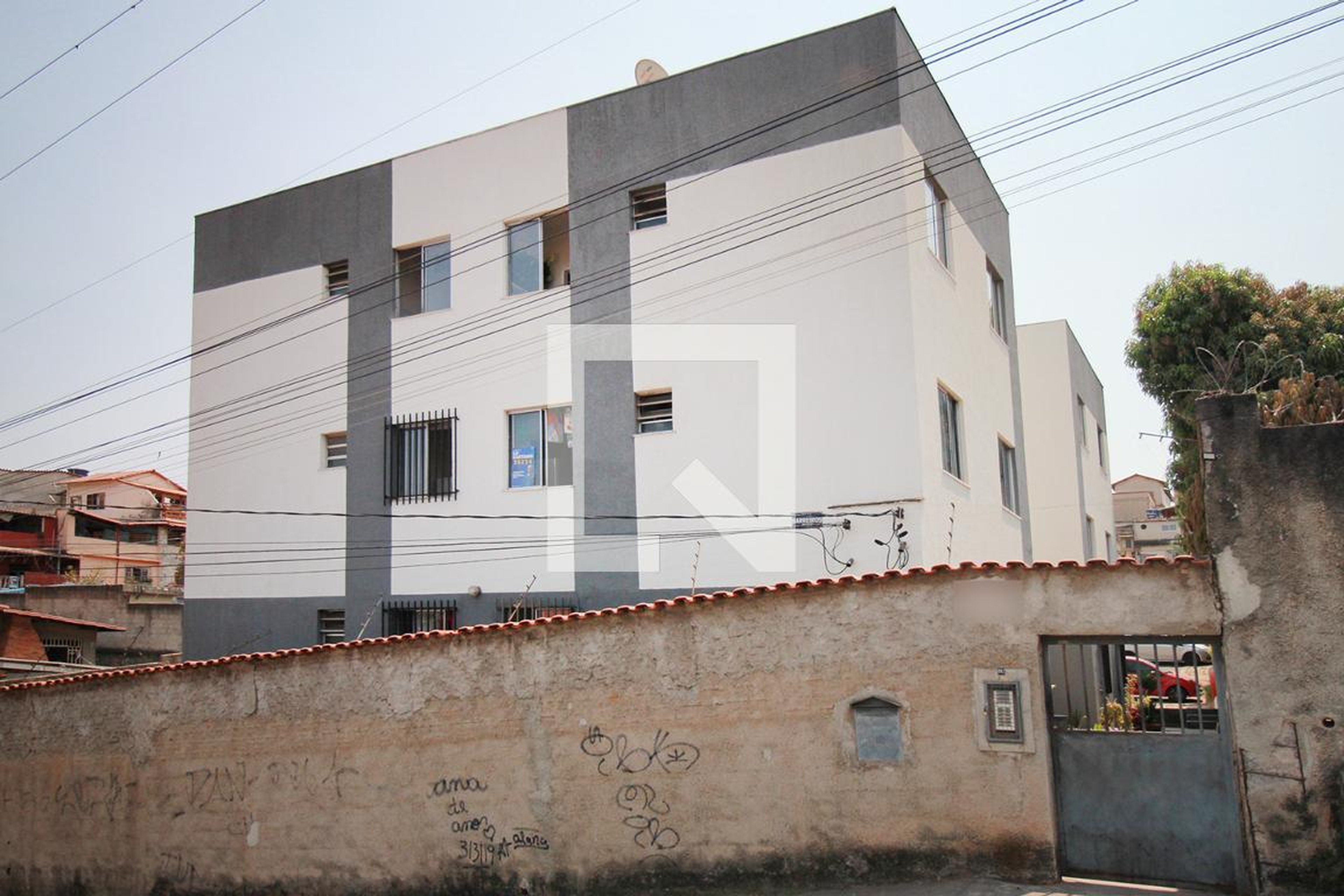 Fachada Condomínio em Rua Barreiro, 257