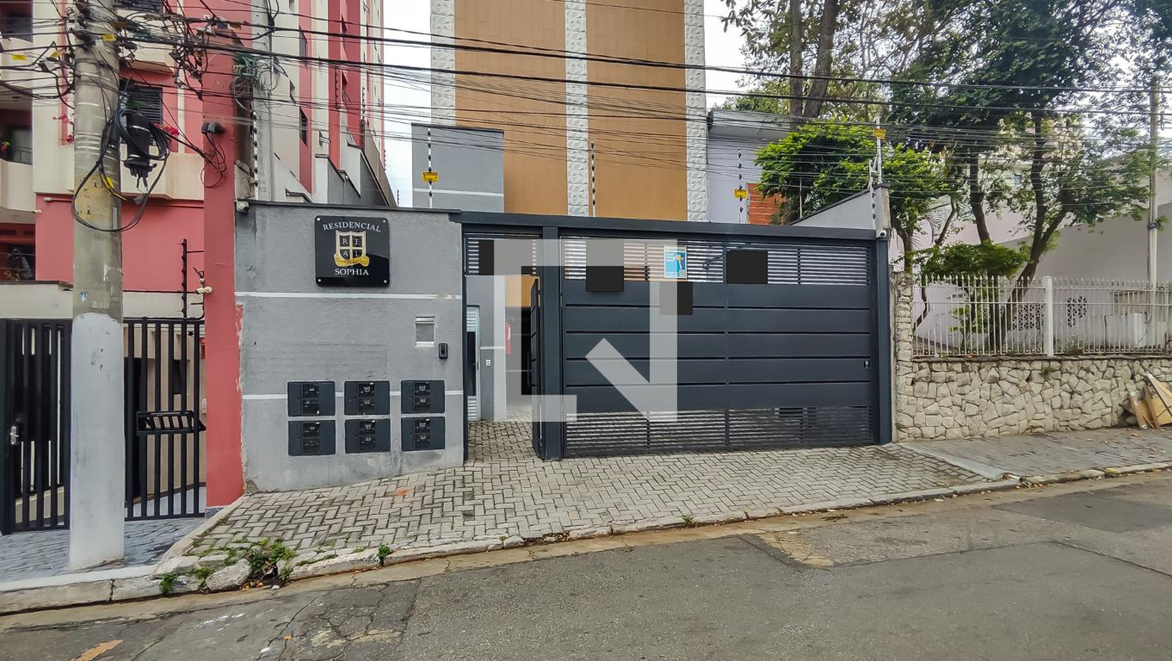 Fachada do Prédio Condomínio em Rua Doutor Orlando Zamitti Mammana, 149