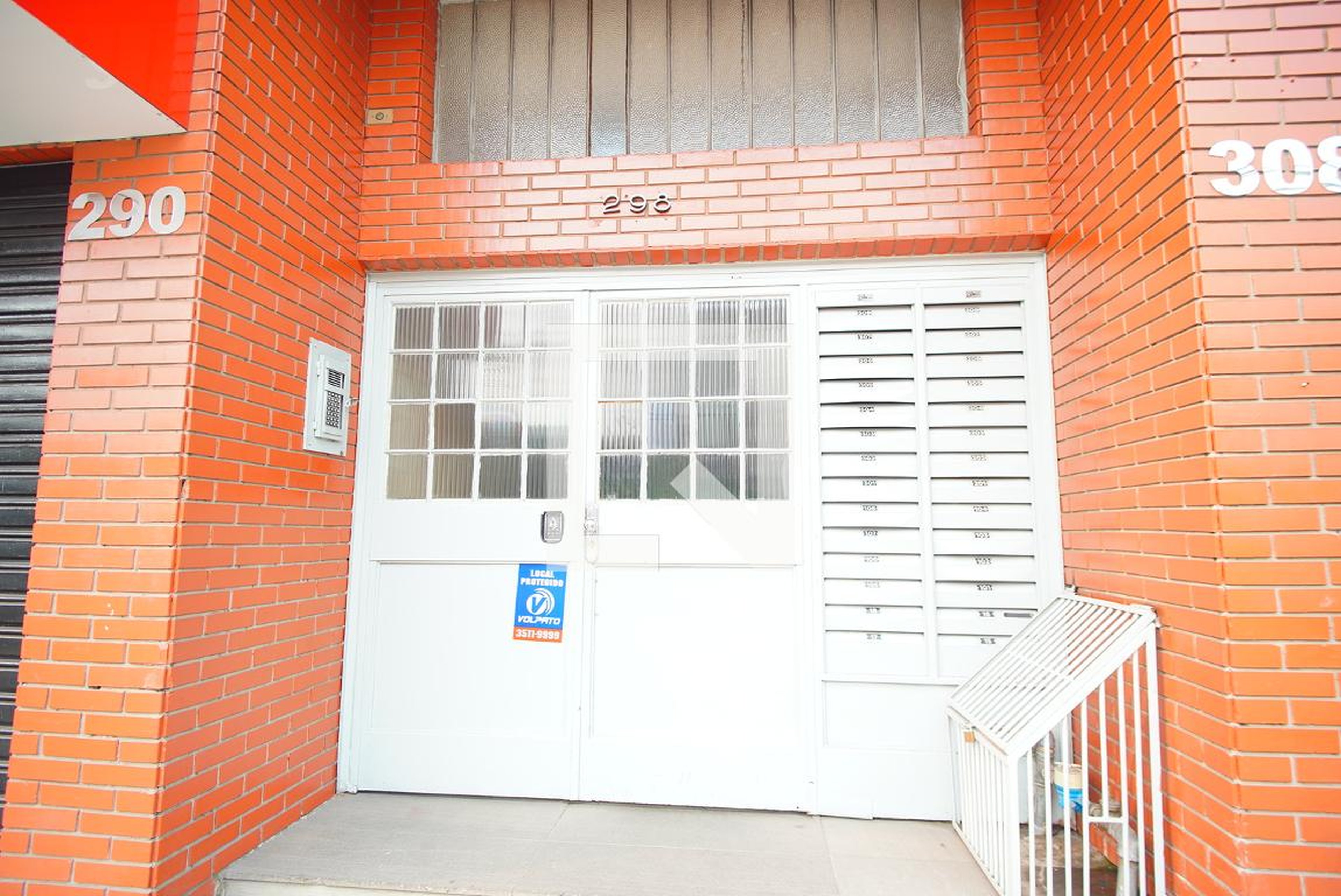 Fachada Condomínio em Avenida Benjamin Constant, 298