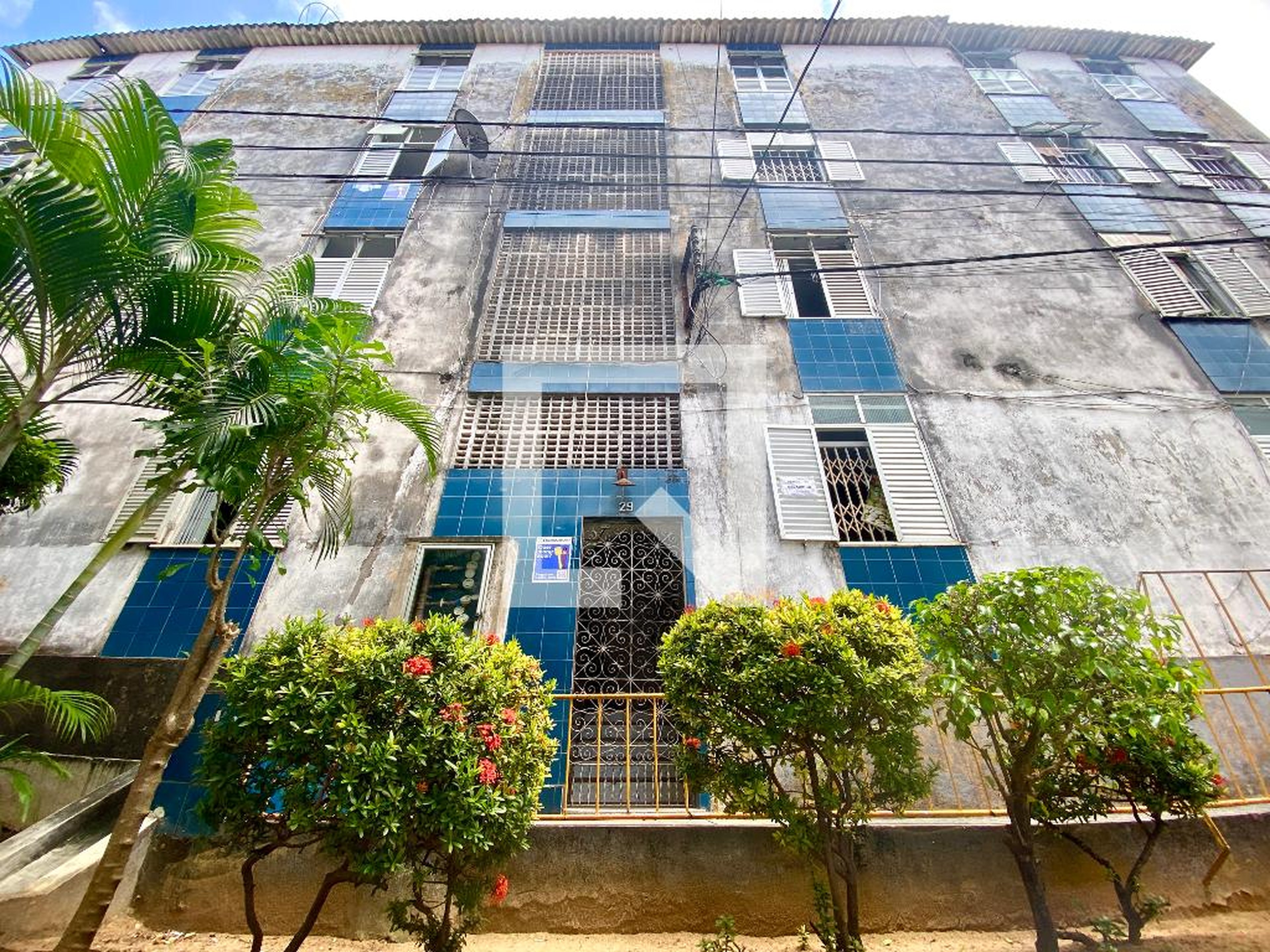 Fachada Condomínio em Rua Campinas de Brotas, 74