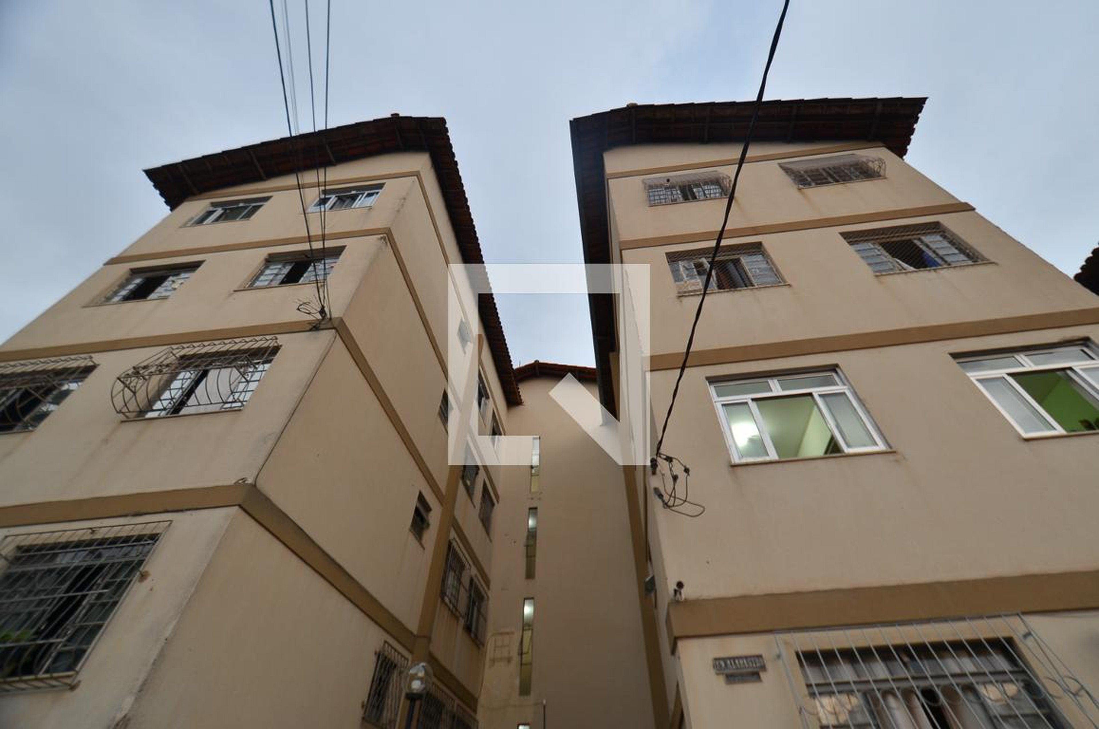 Fachada Condomínio em Rua Alabastro, 470