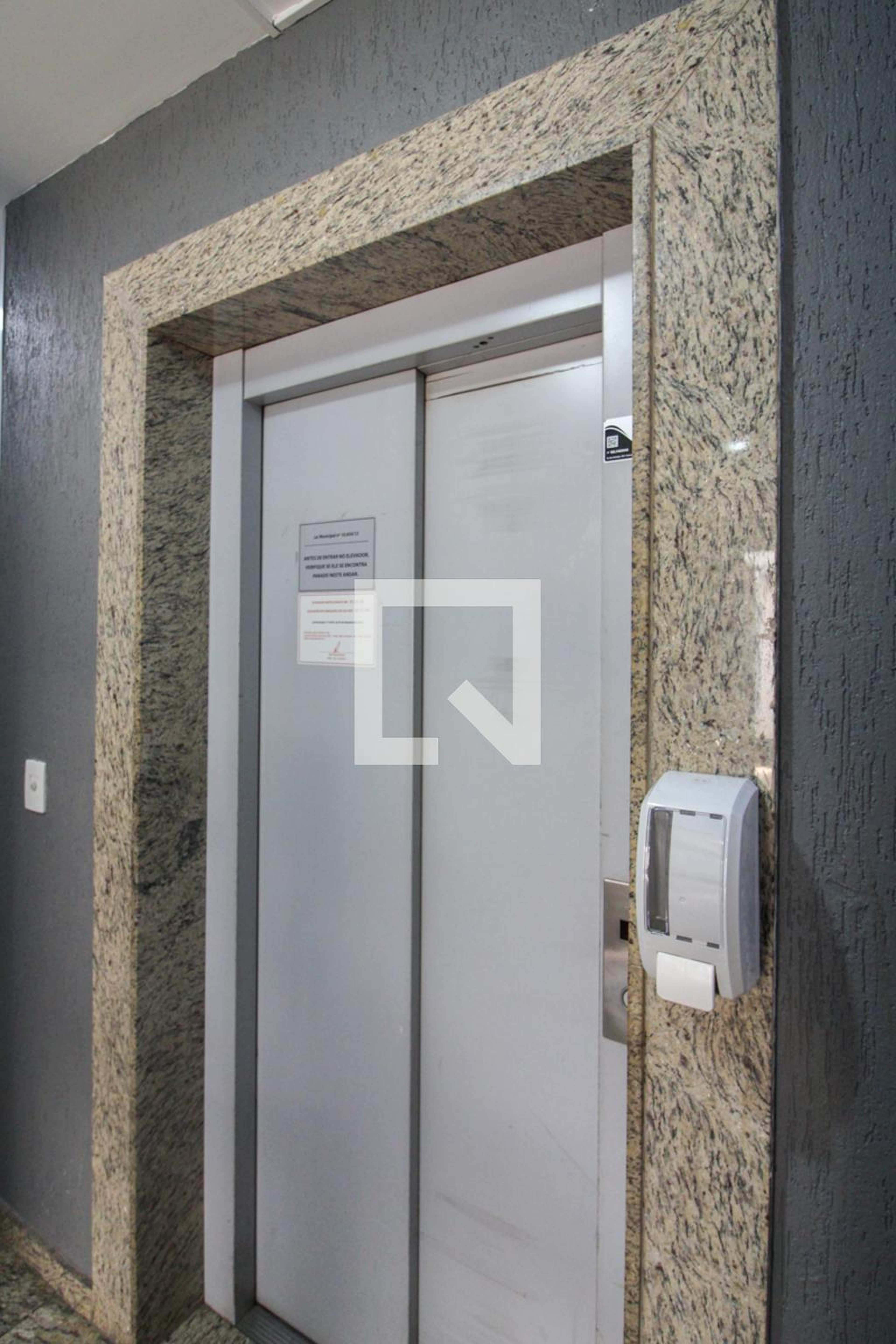Elevador - Residencial Ville Jaraguá