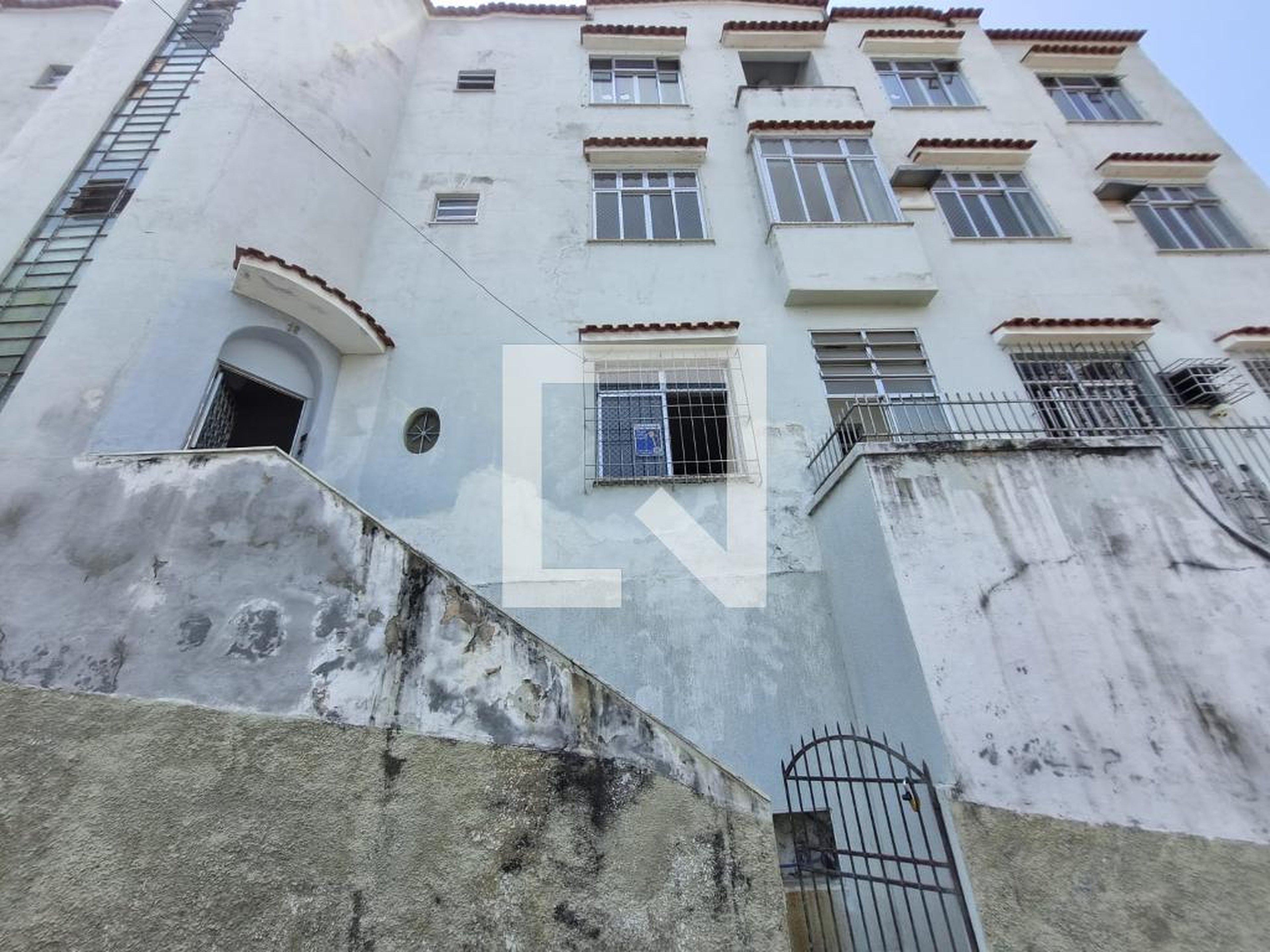 Fachada Condomínio em Rua Mocóca, 12