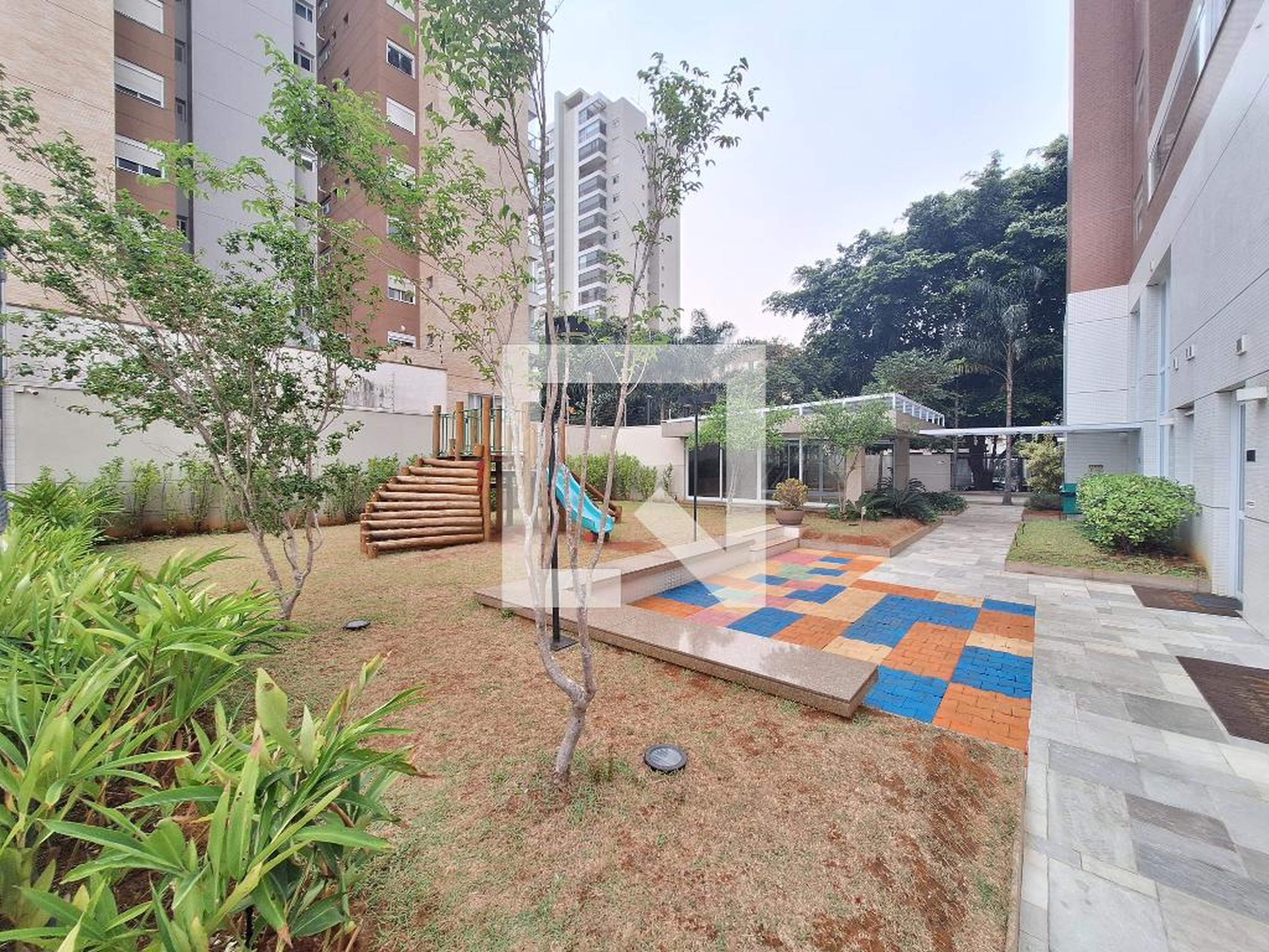 Playground - Frame Vila Romana