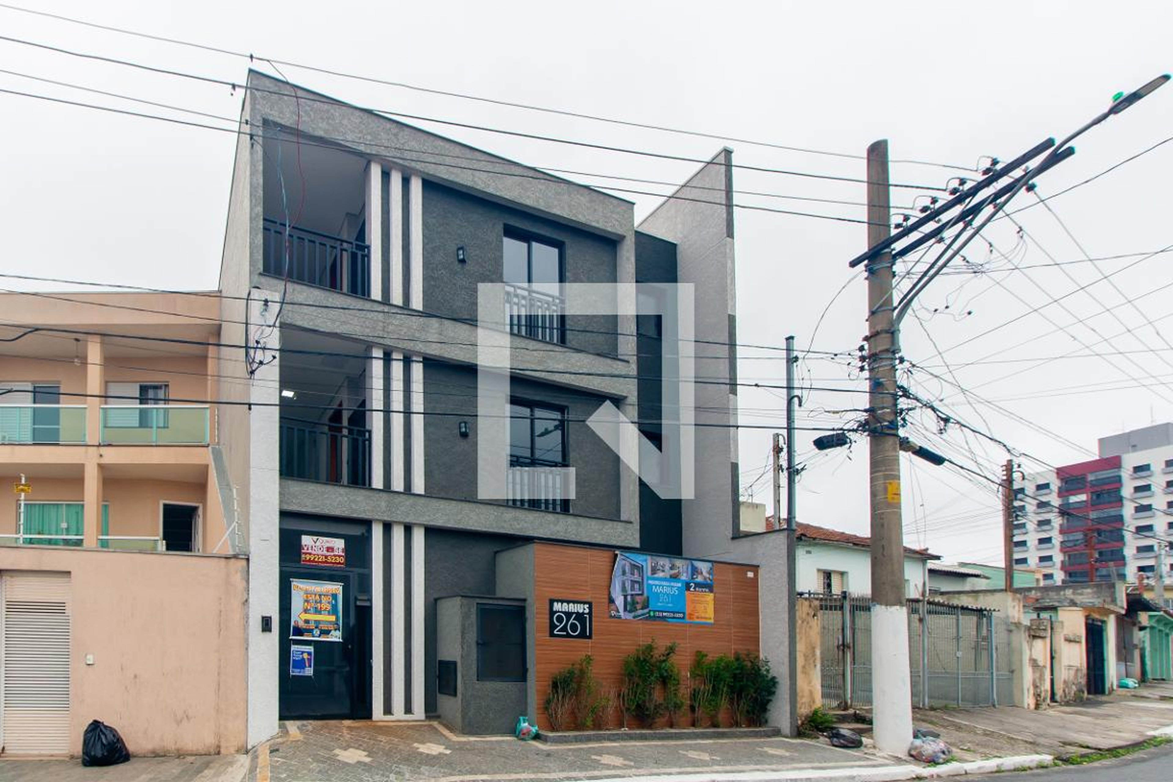 Fachada Condomínio em Rua Marius, 260