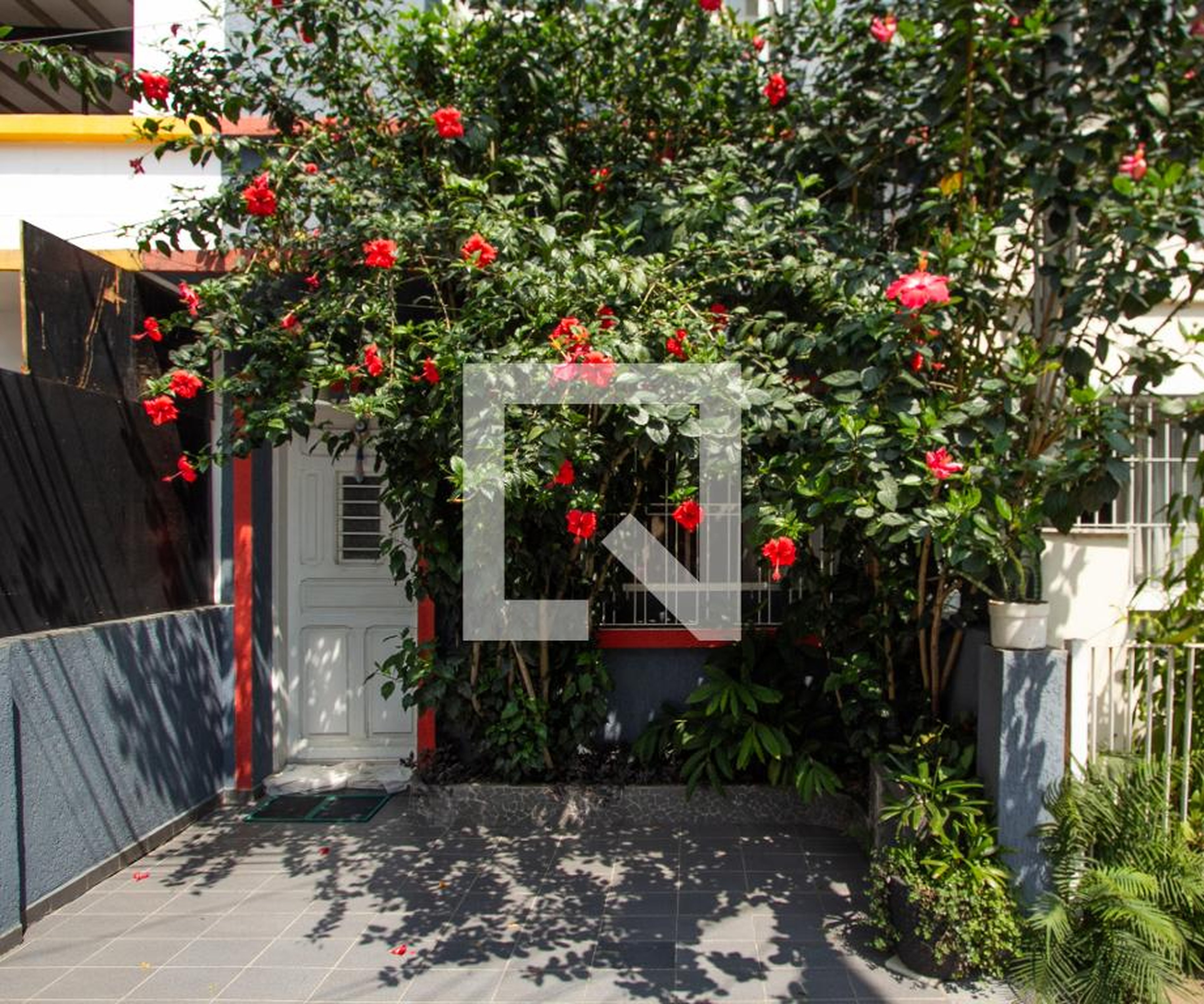 Fachada Condomínio em Rua Ministro Jesuíno Cardoso, 85