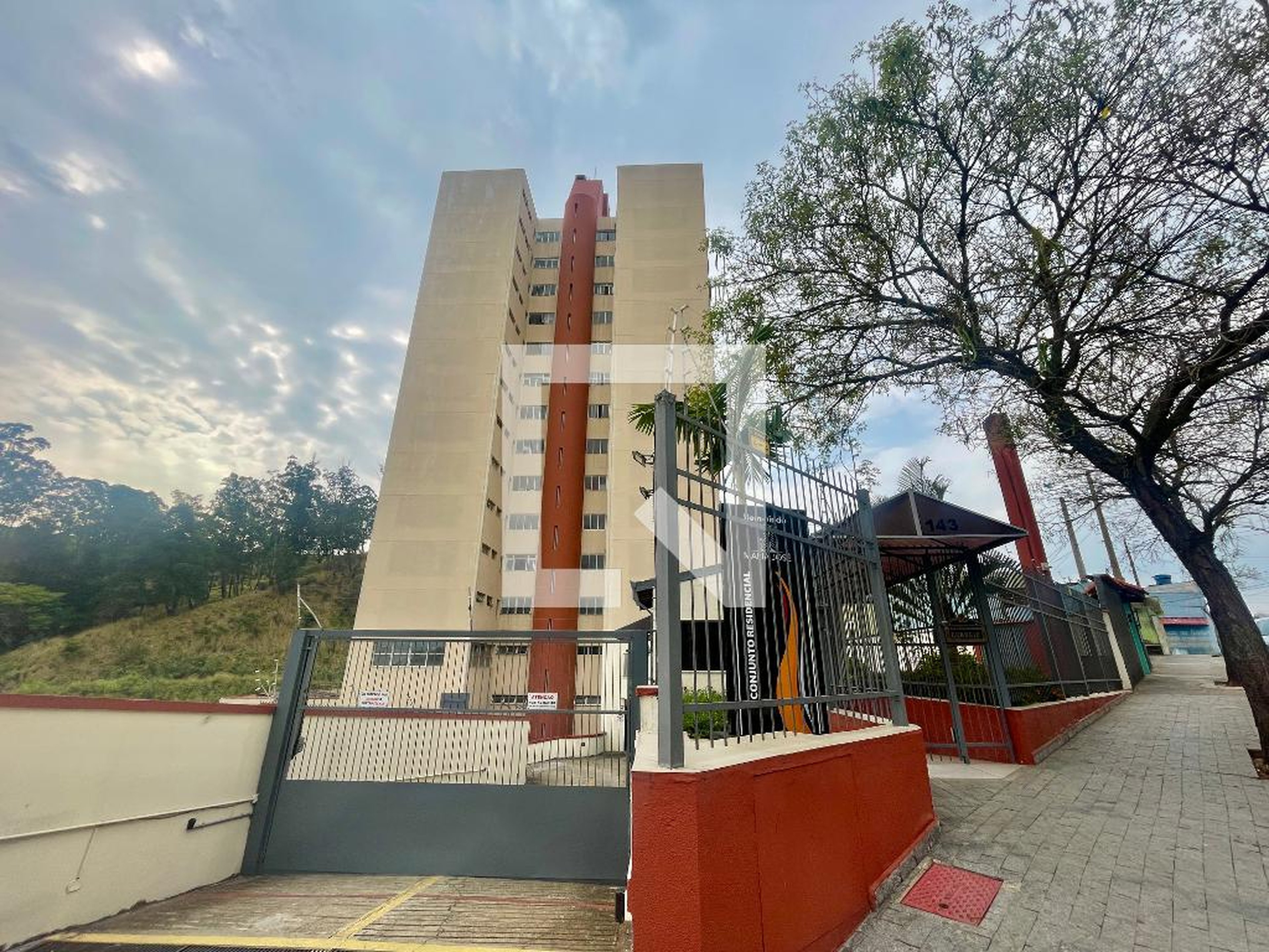 Fachada do condomínio Condomínio Maria José