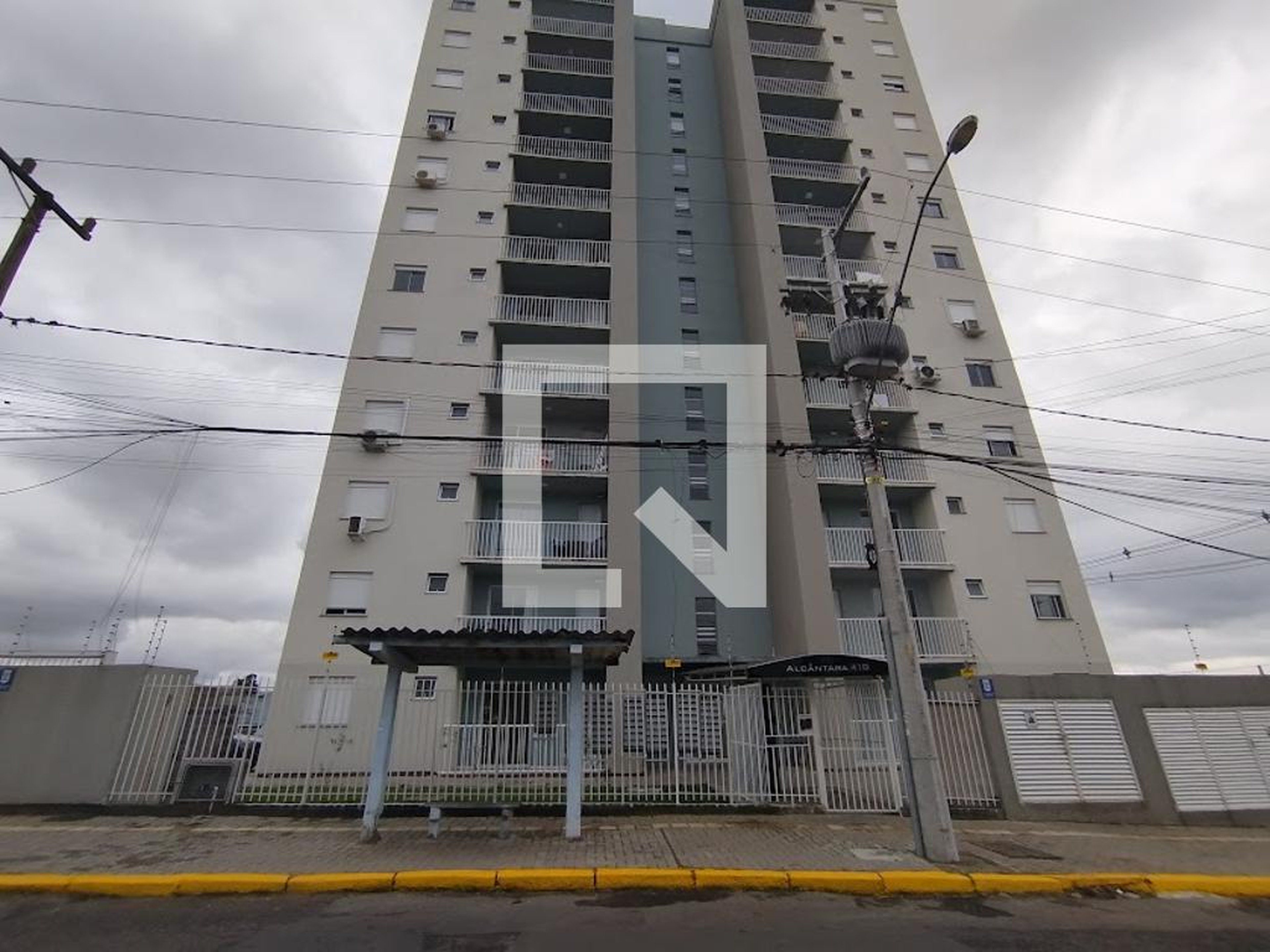 Fachada Condomínio em Rua General Cândido Mariano da Silva Rondon, 410