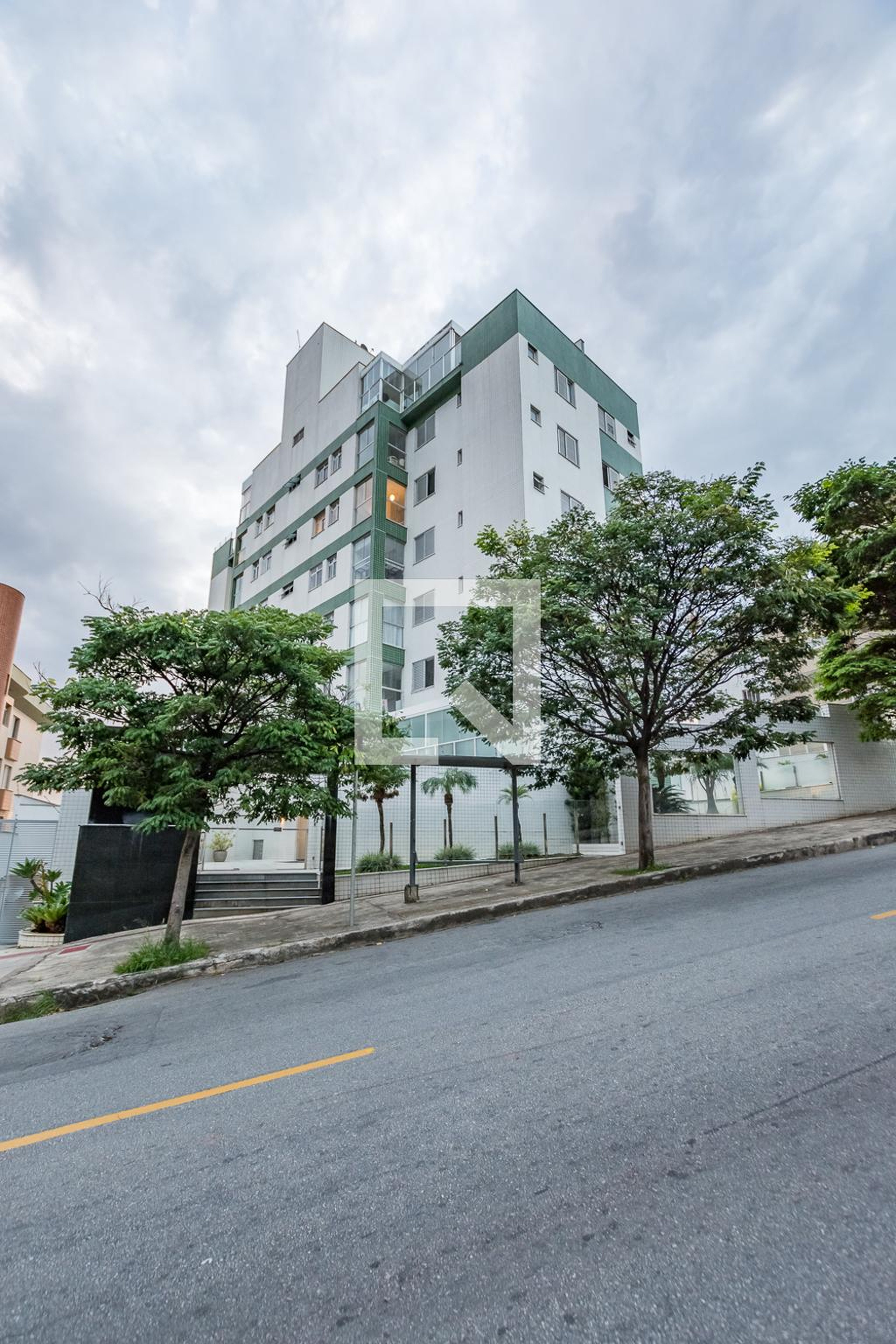 Fachada Condomínio em Rua Maria Heilbuth Surette, 609