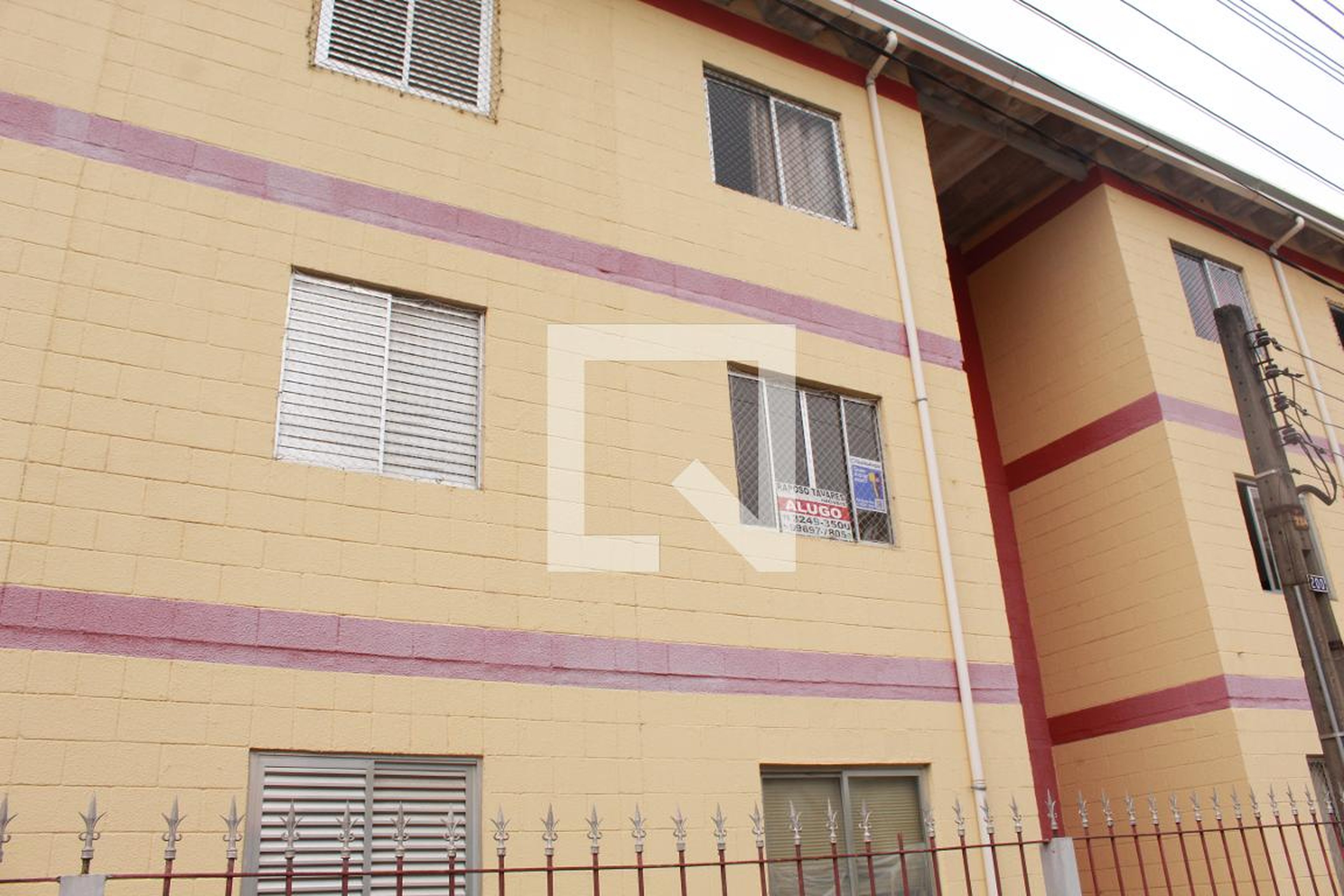 Fachada Condomínio em Rua Pirajussara, 200