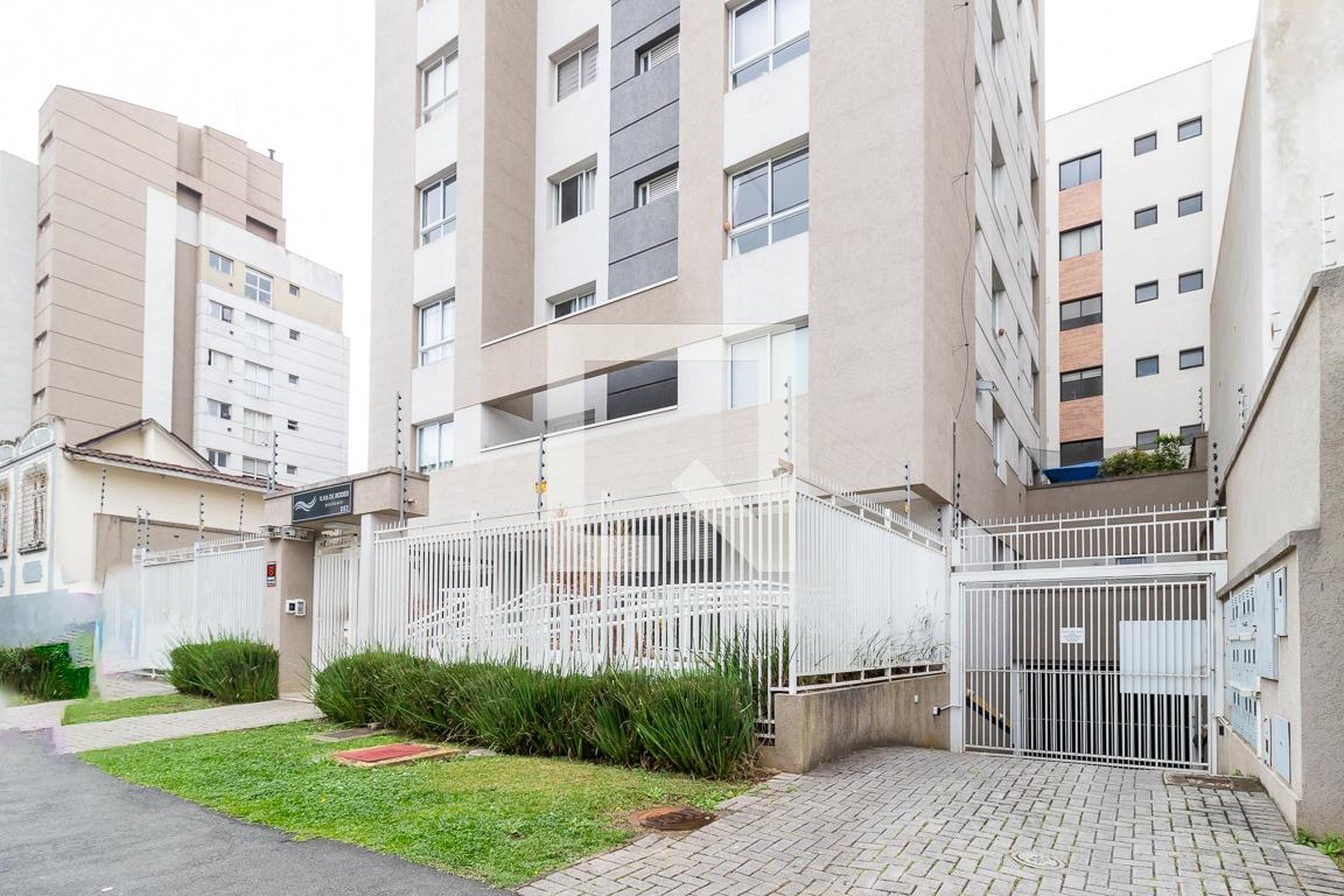 Fachada Condomínio em Rua Schiller, 352