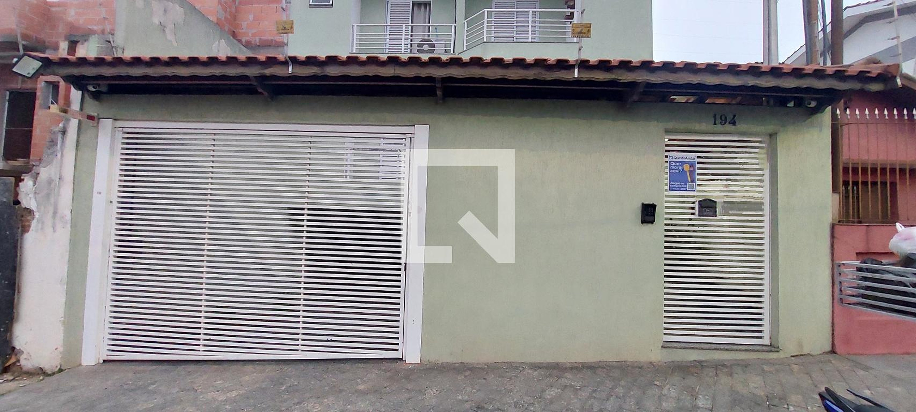 Fachada Condomínio em Rua Líbero, 194