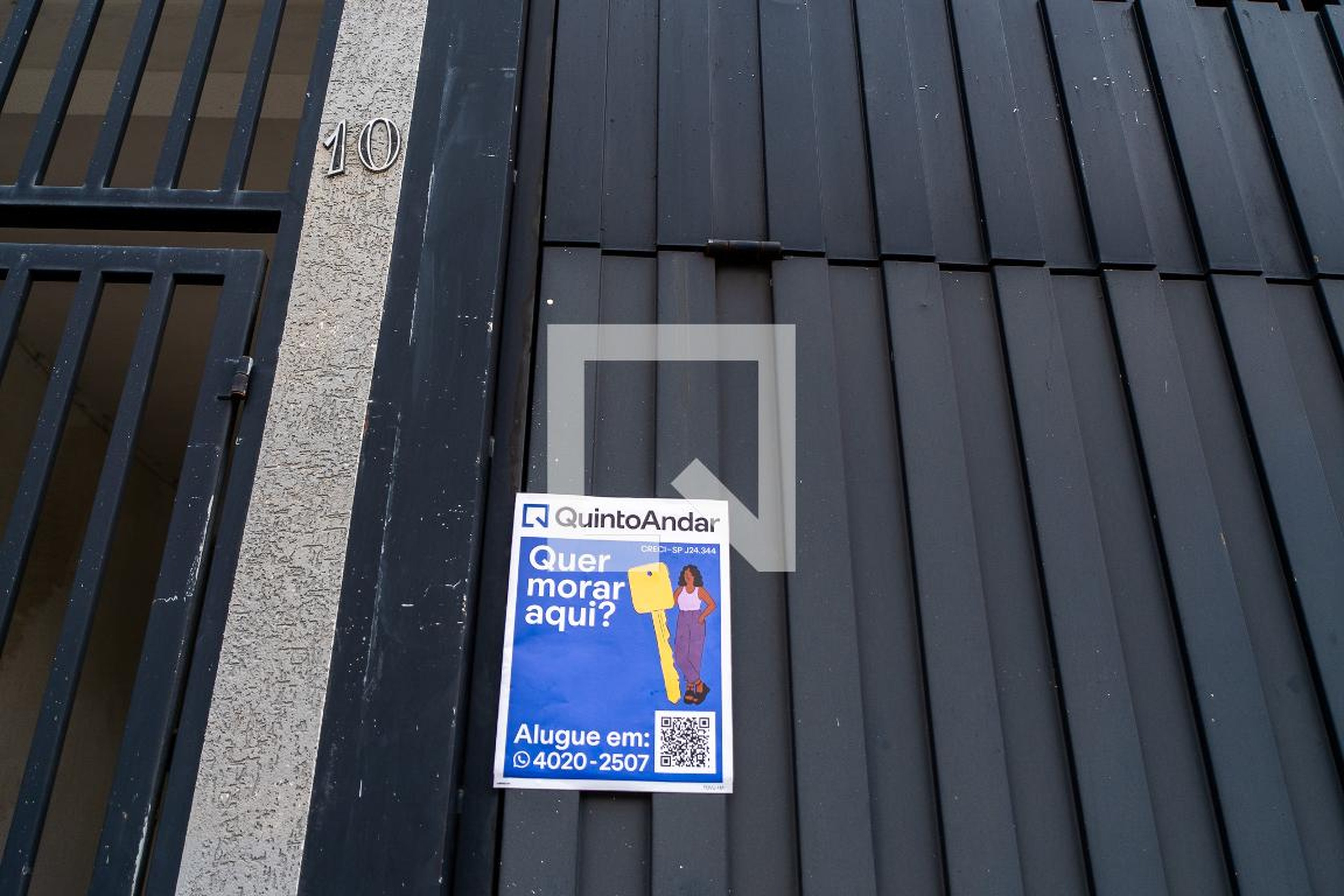 Fachada Condomínio em Rua Fernão Dias, 10