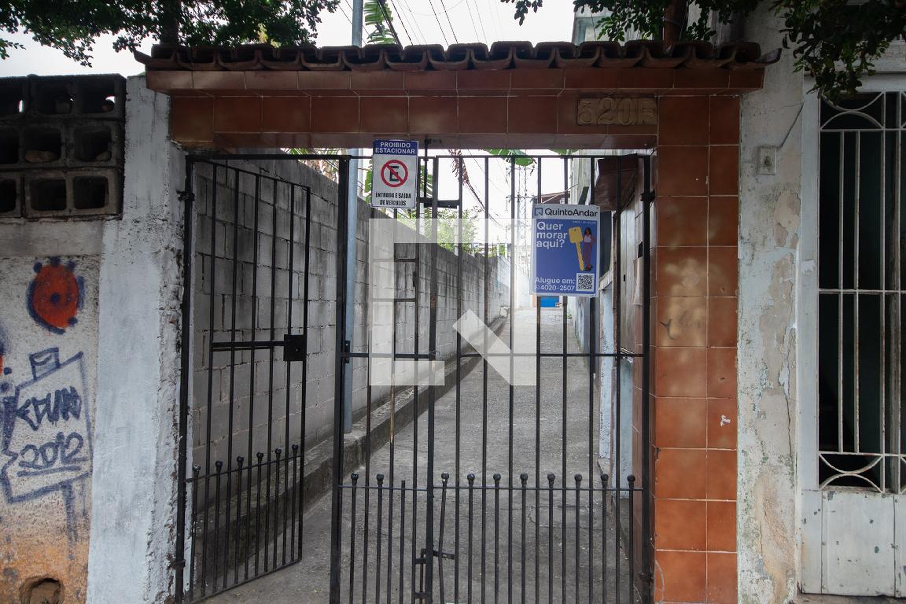 Fachada Condomínio em Rua Francisco Peixoto Bizerra, 320