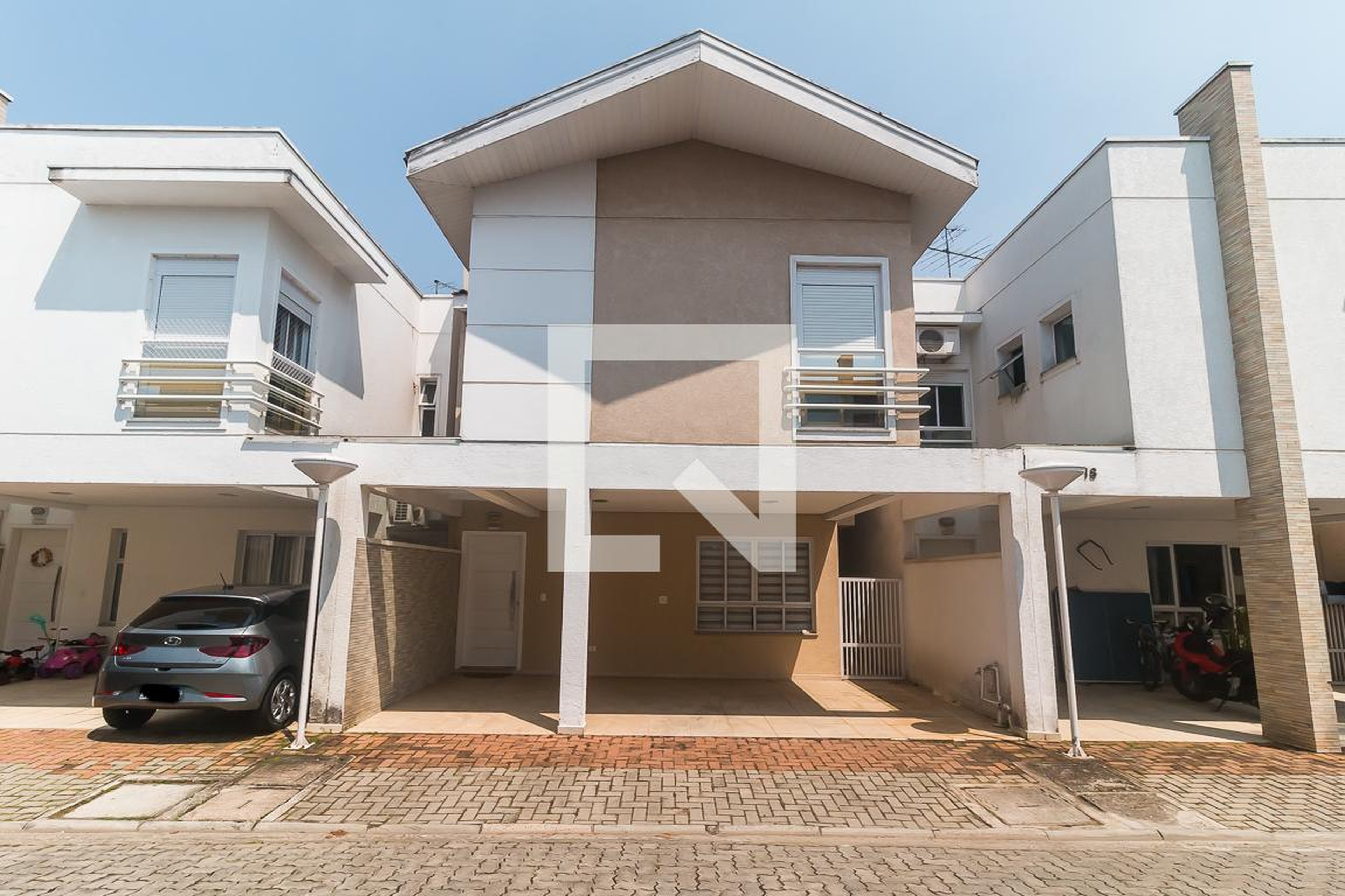 Fachada Condomínio em Avenida Hélio Borestein, 901