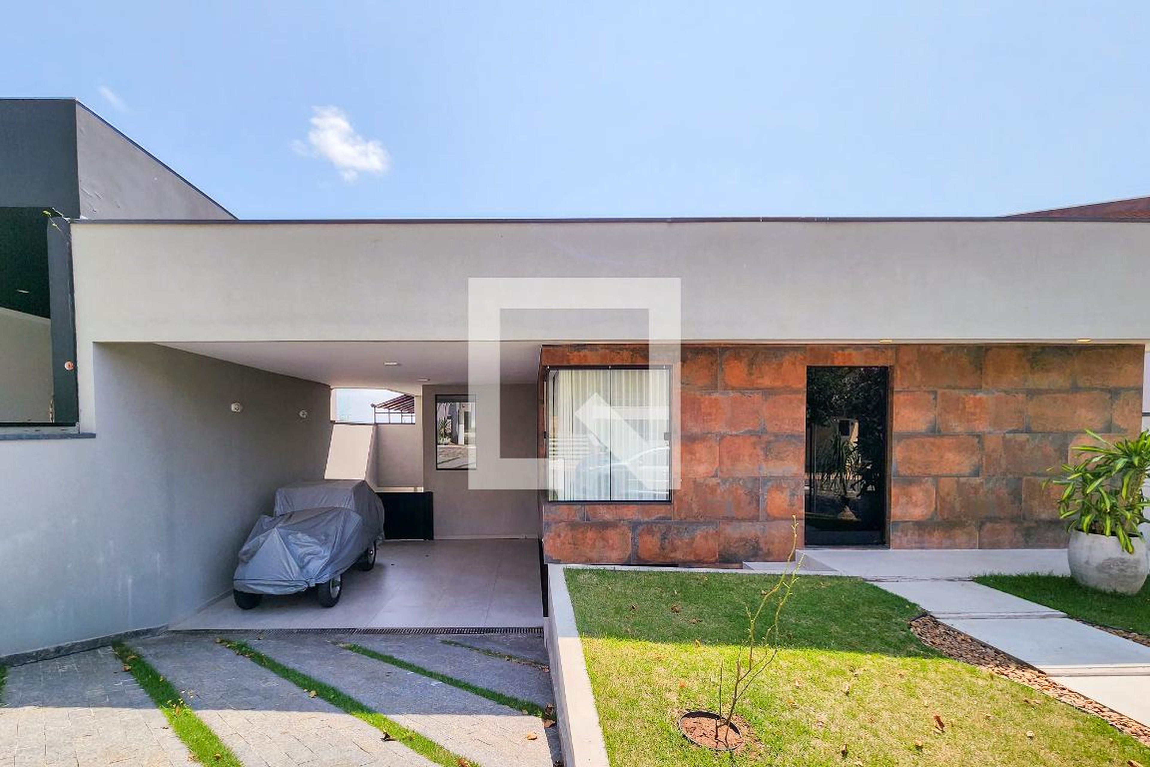 Fachada Condomínio em Rua José de San Martin, 128