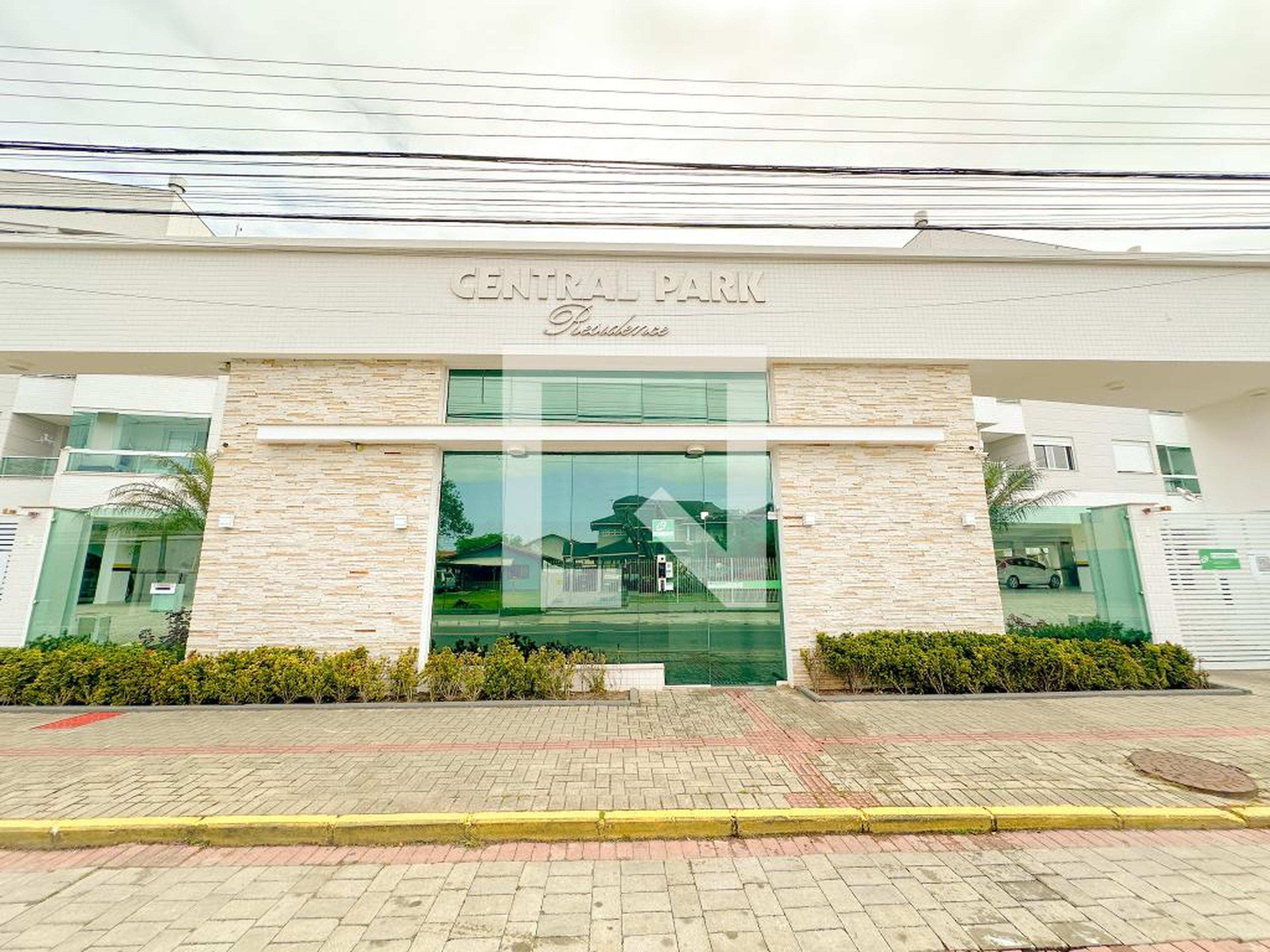 Fachada Condomínio Central Park Residence