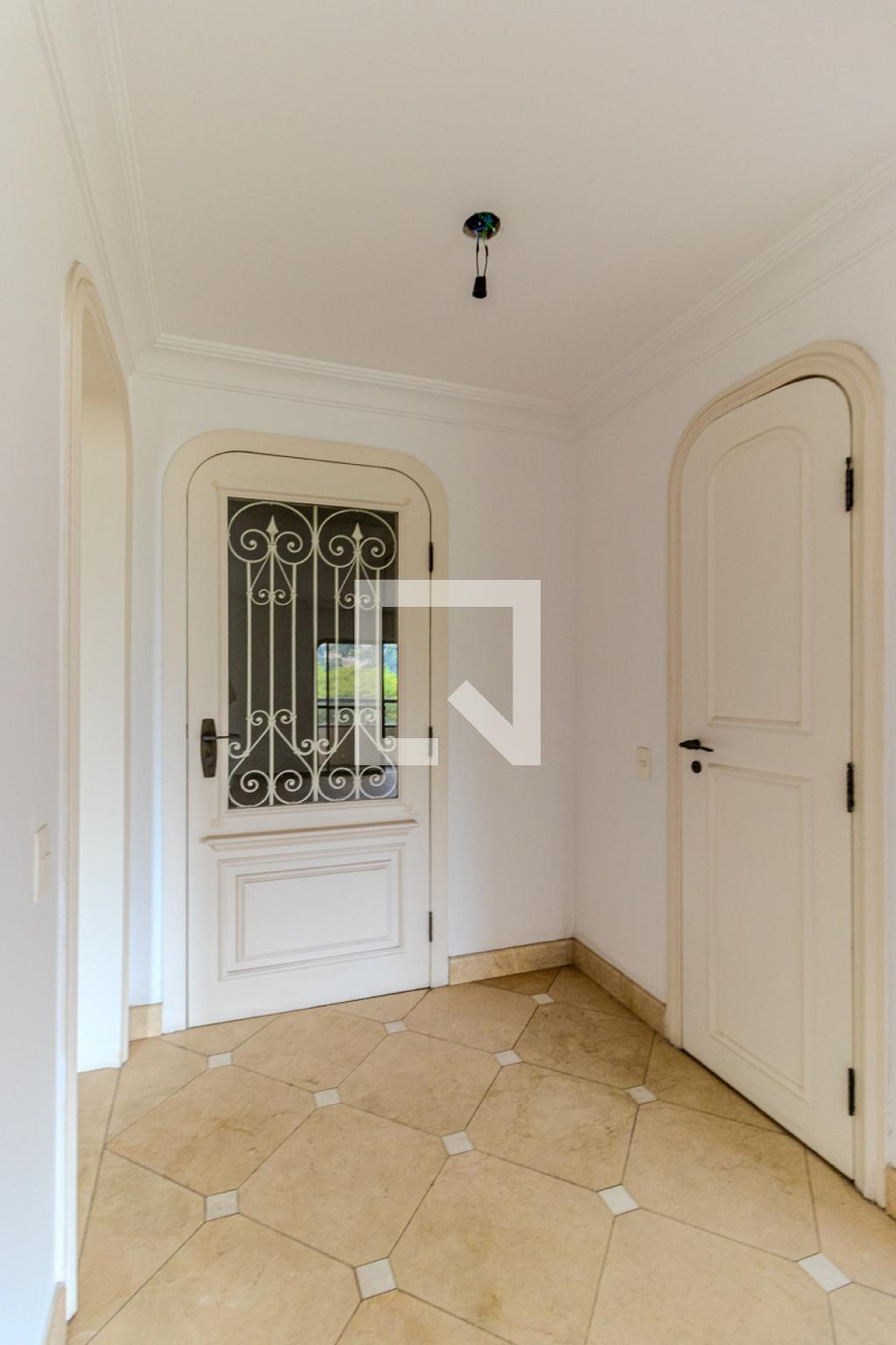 Entrada - Edificio Laramara