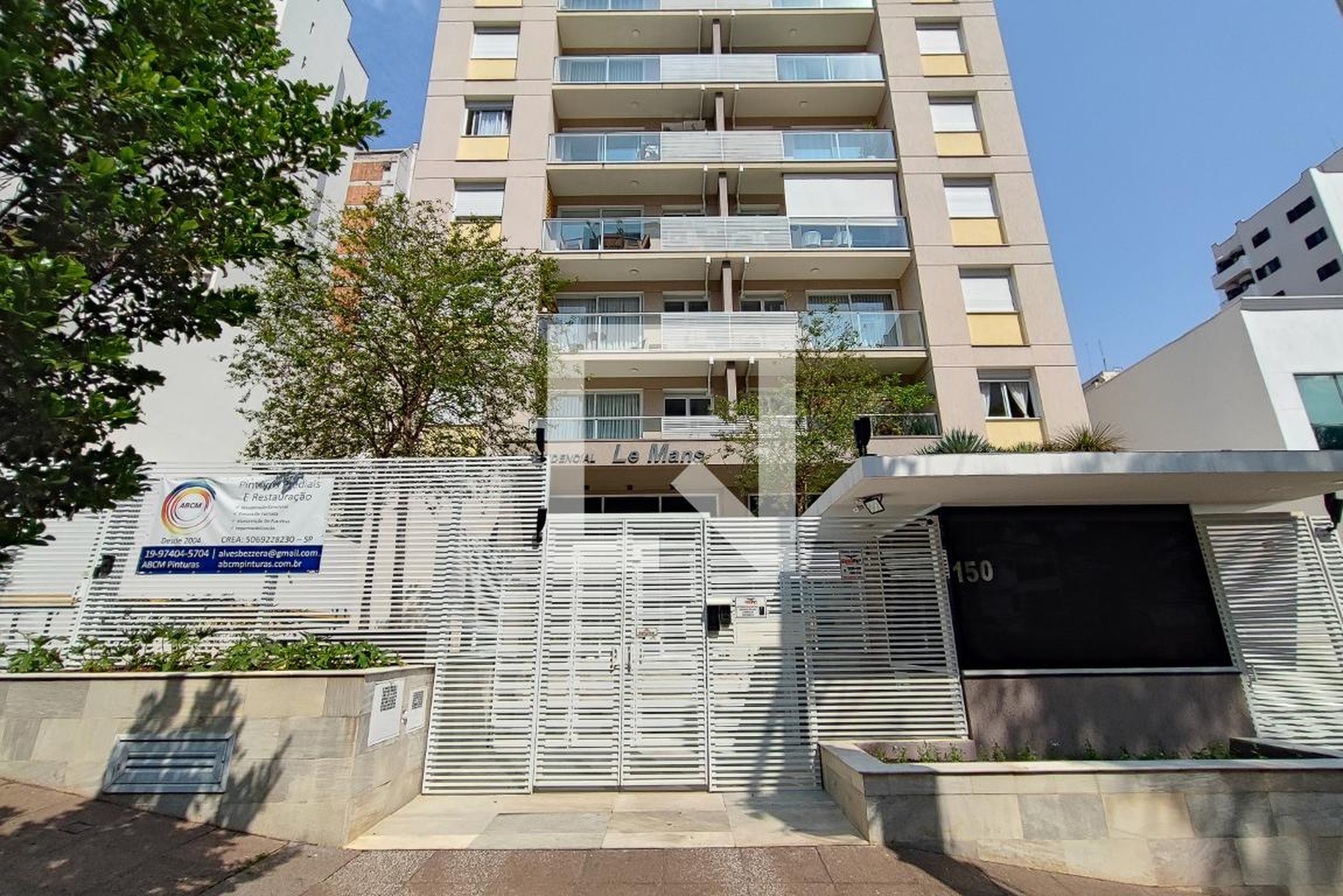 Fachada do Condomínio Condomínio Le Mans