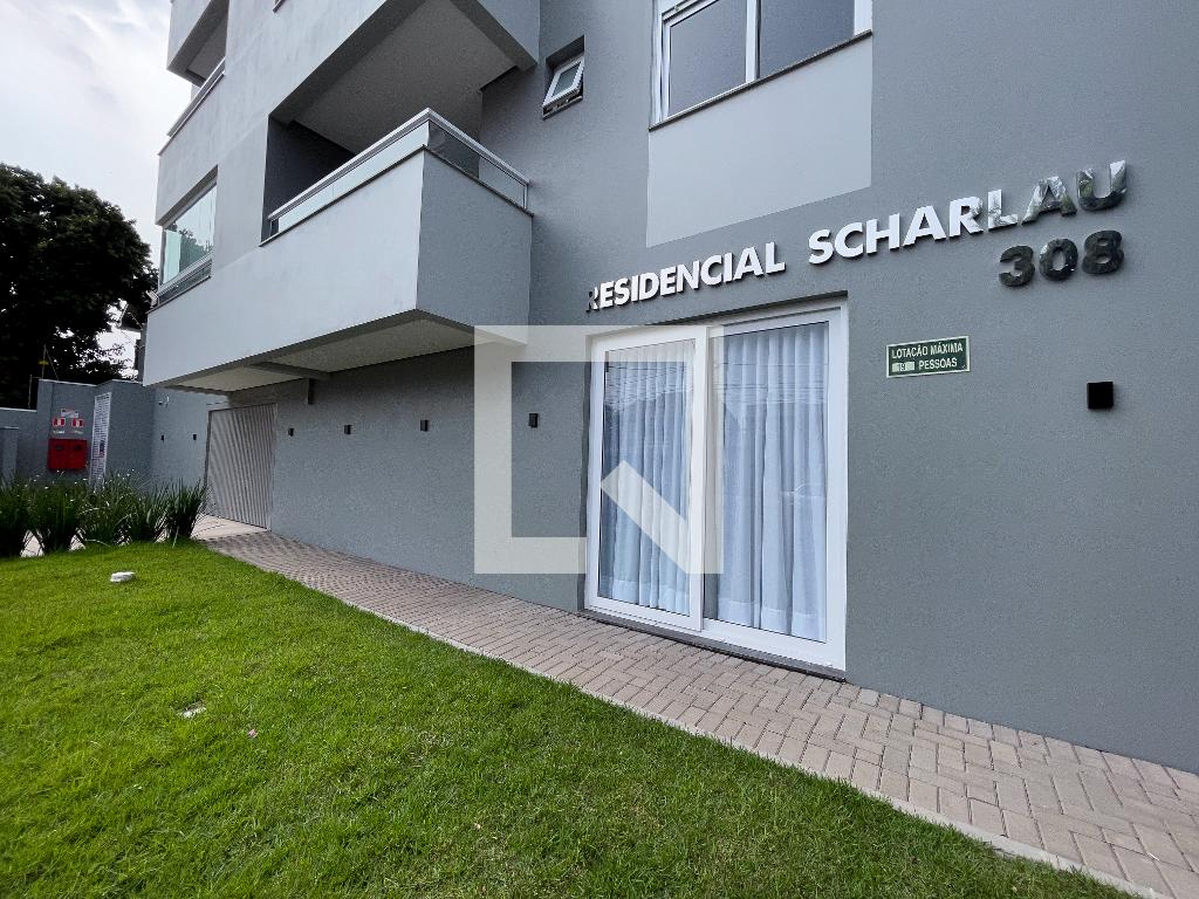 Fachada Residencial Scharlau