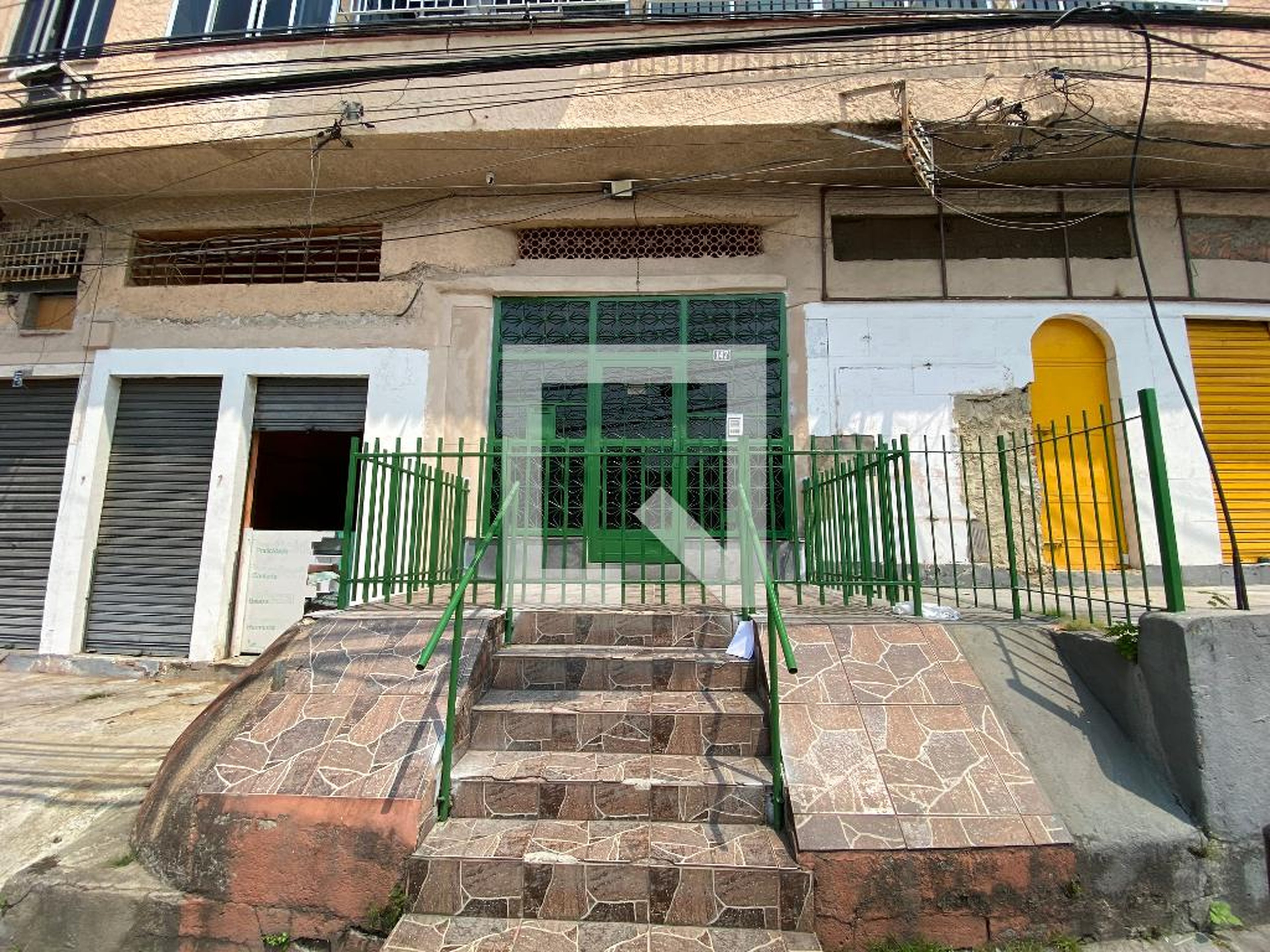 Fachada Condomínio em Rua Apacê, 147