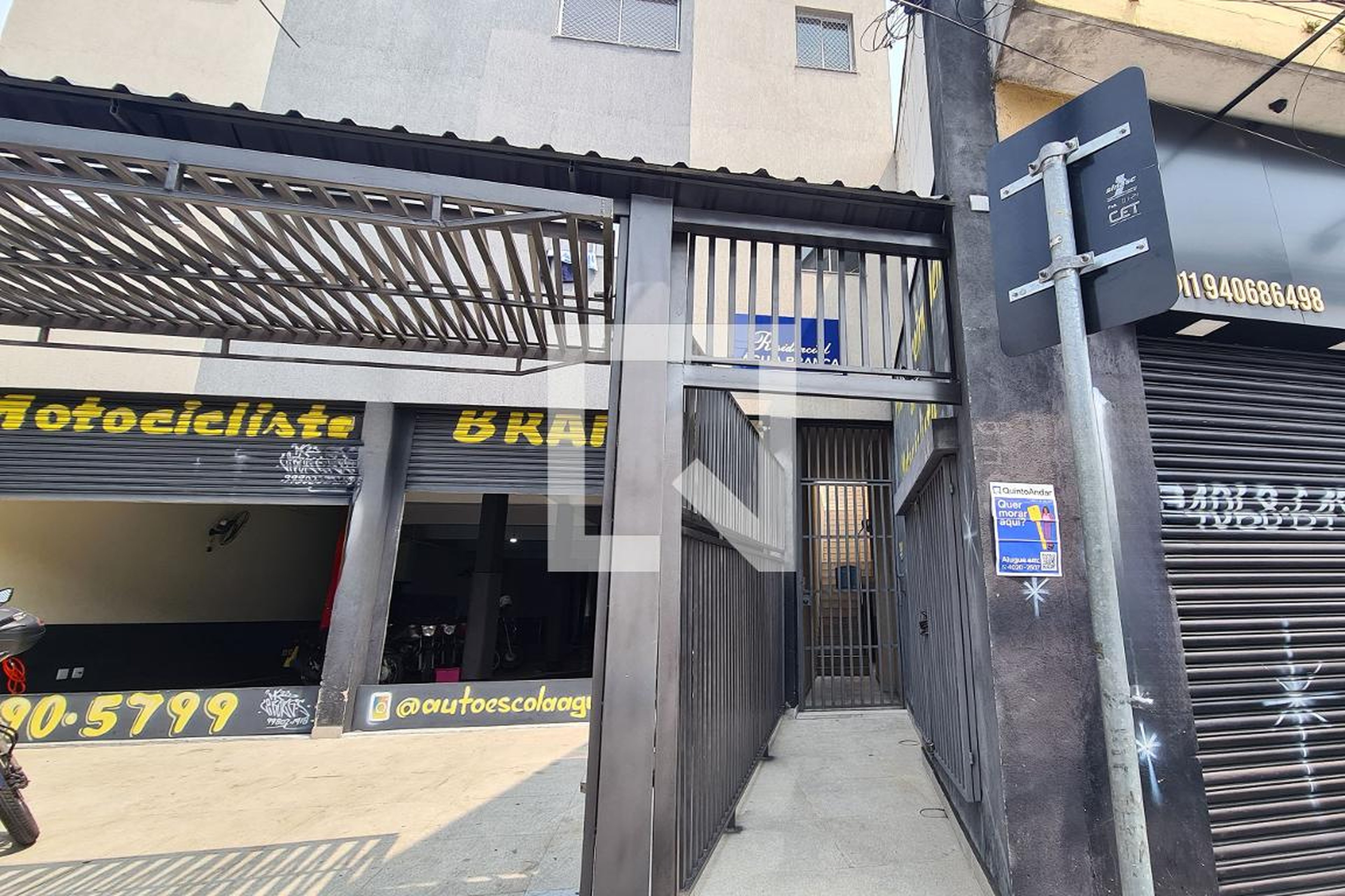 Fachada Residencial Aguia Branca