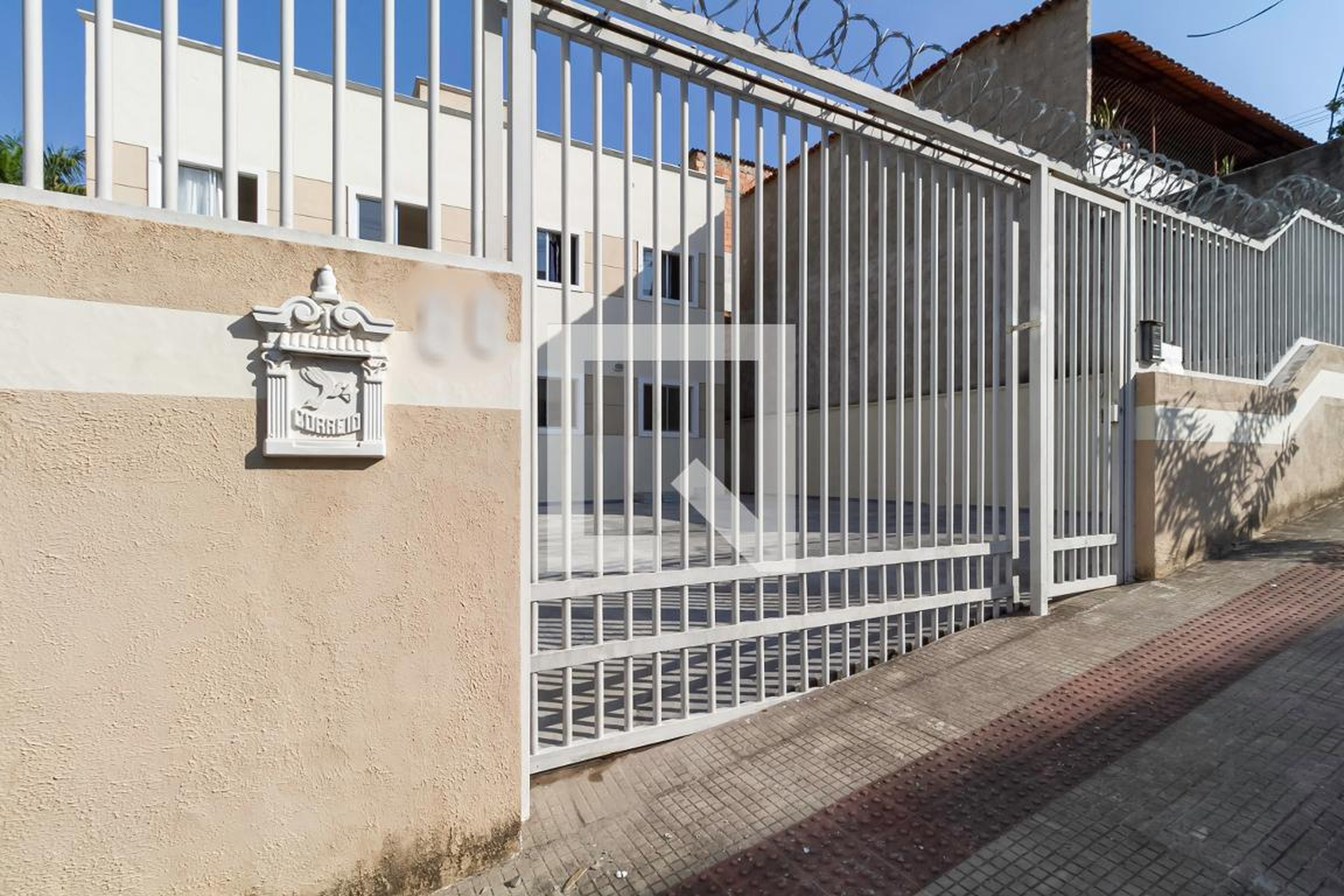 Fachada Condomínio em Rua José Antônio Ulhôa, 66