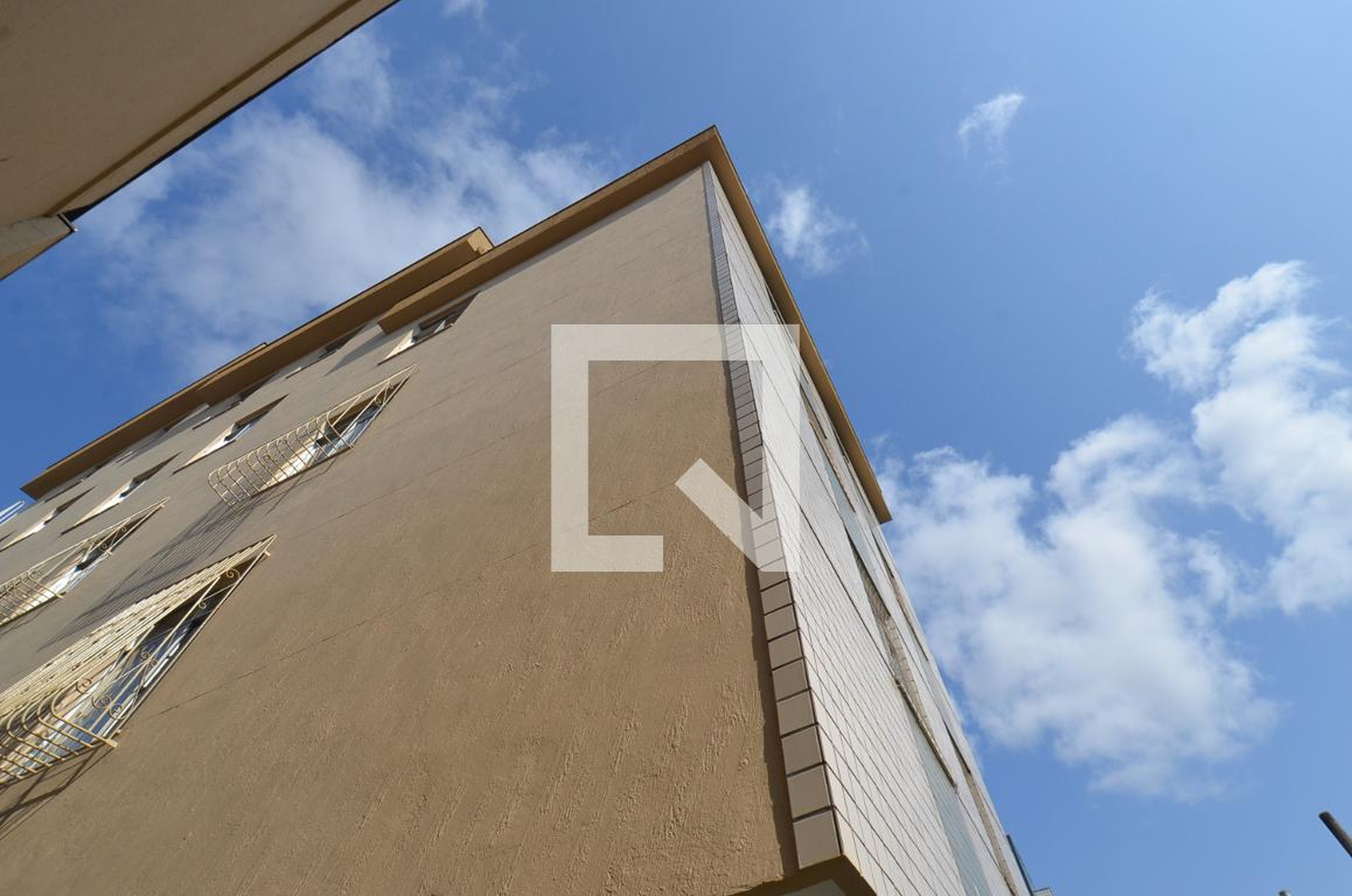 Fachada Condomínio em Rua Princesa Leopoldina, 566