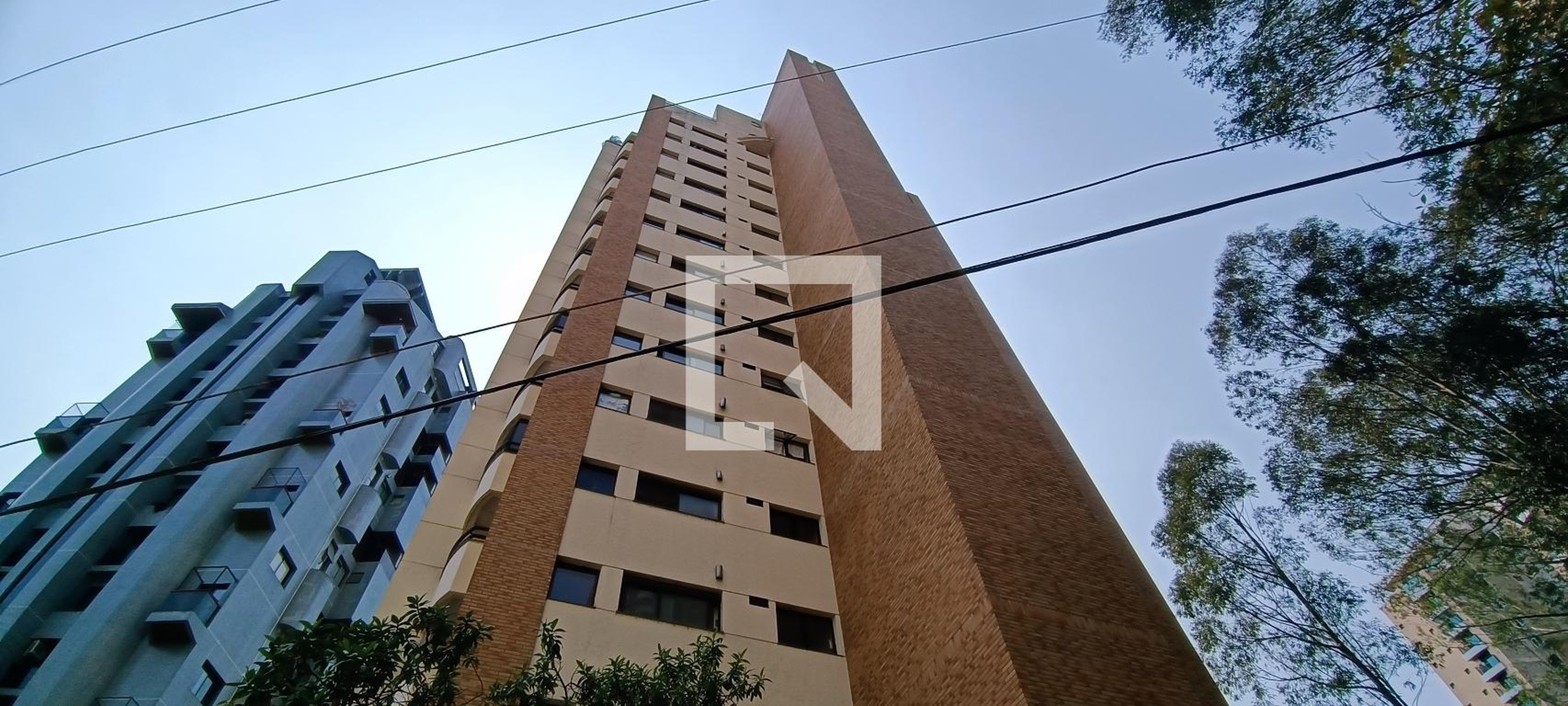 Fachada Condomínio Four Seasons