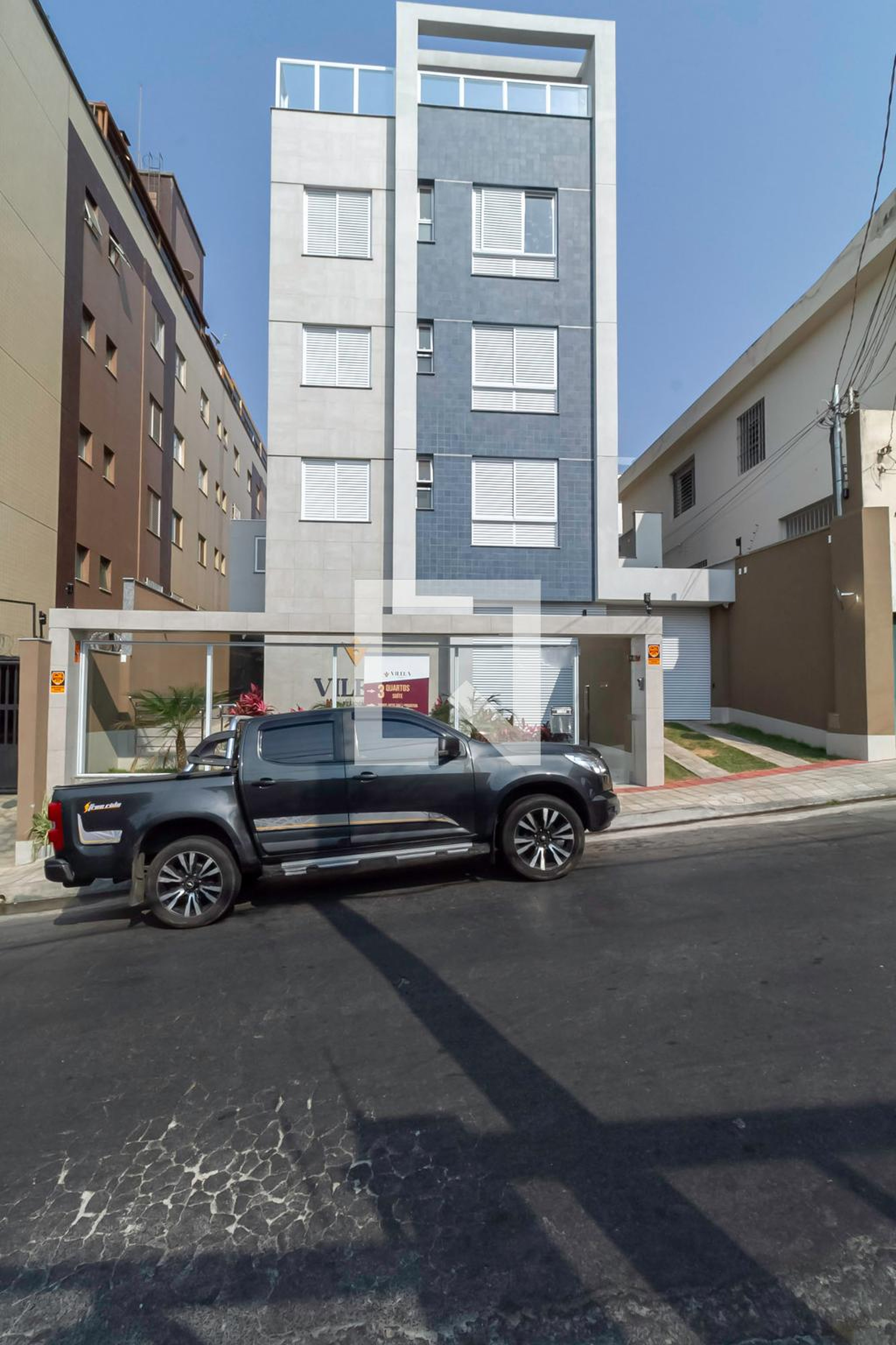 Fachada Condomínio em Rua Dom Viçoso, 234