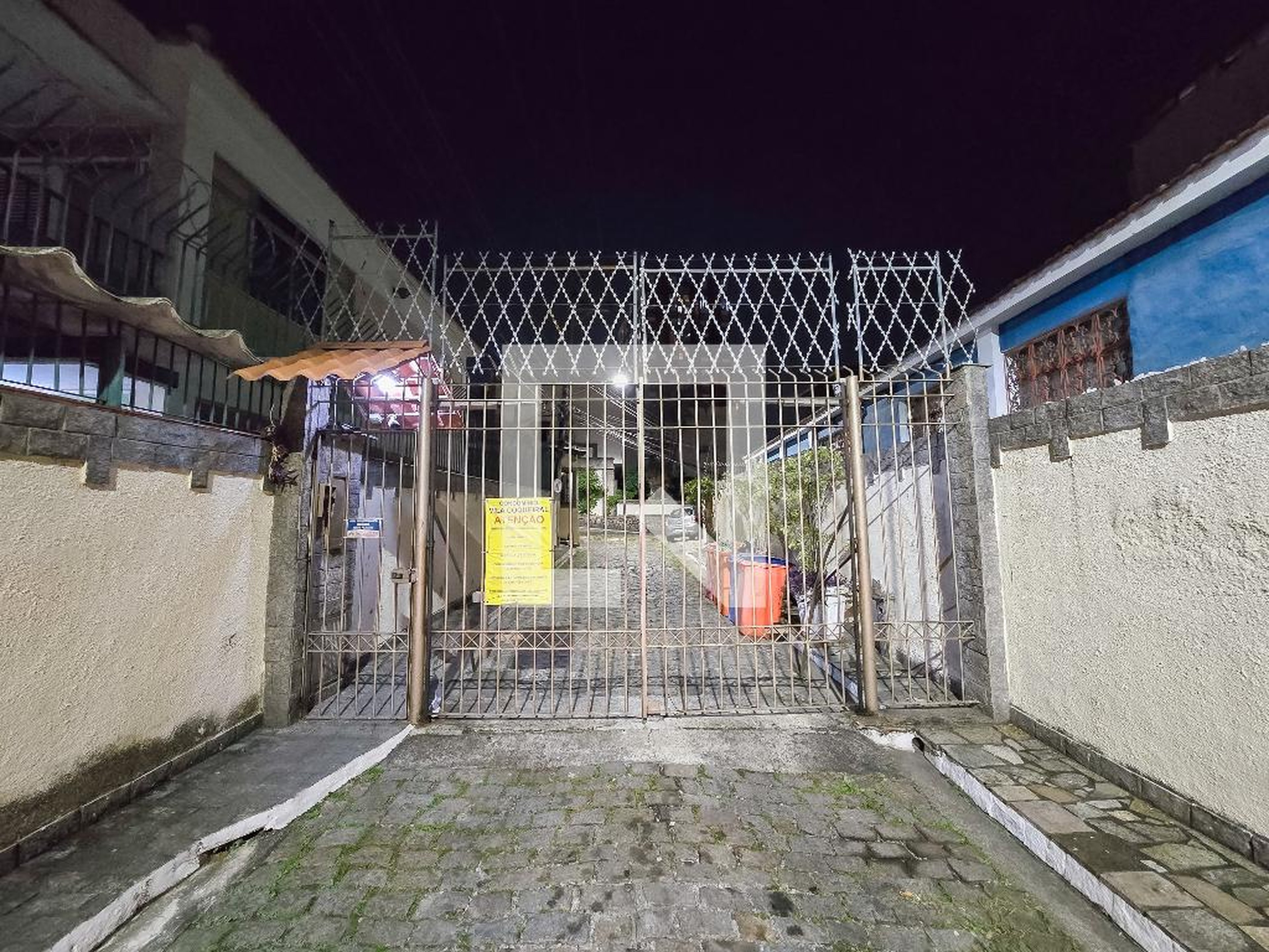 Fachada do Condomínio Condomínio Vila Coqueiral