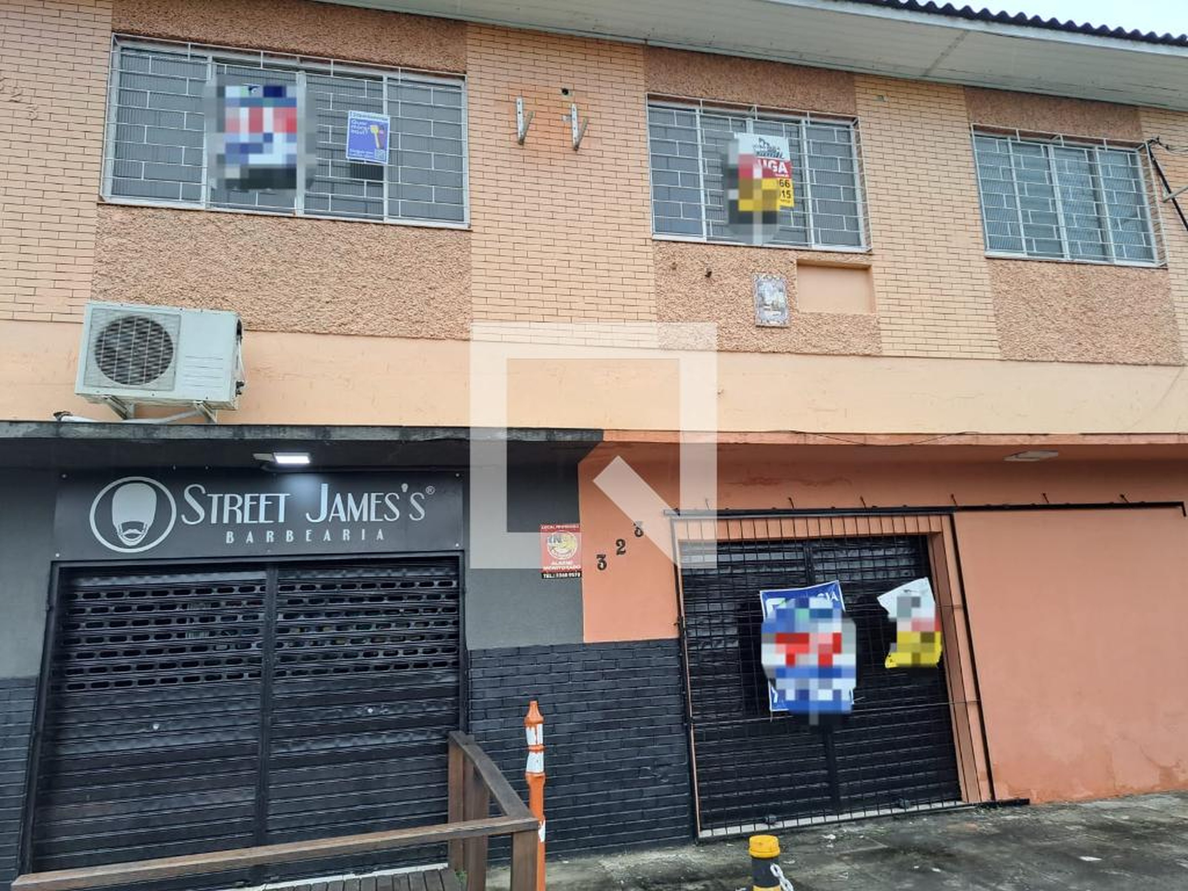 Fachada Condomínio em Rua Zeferino Dias, 323