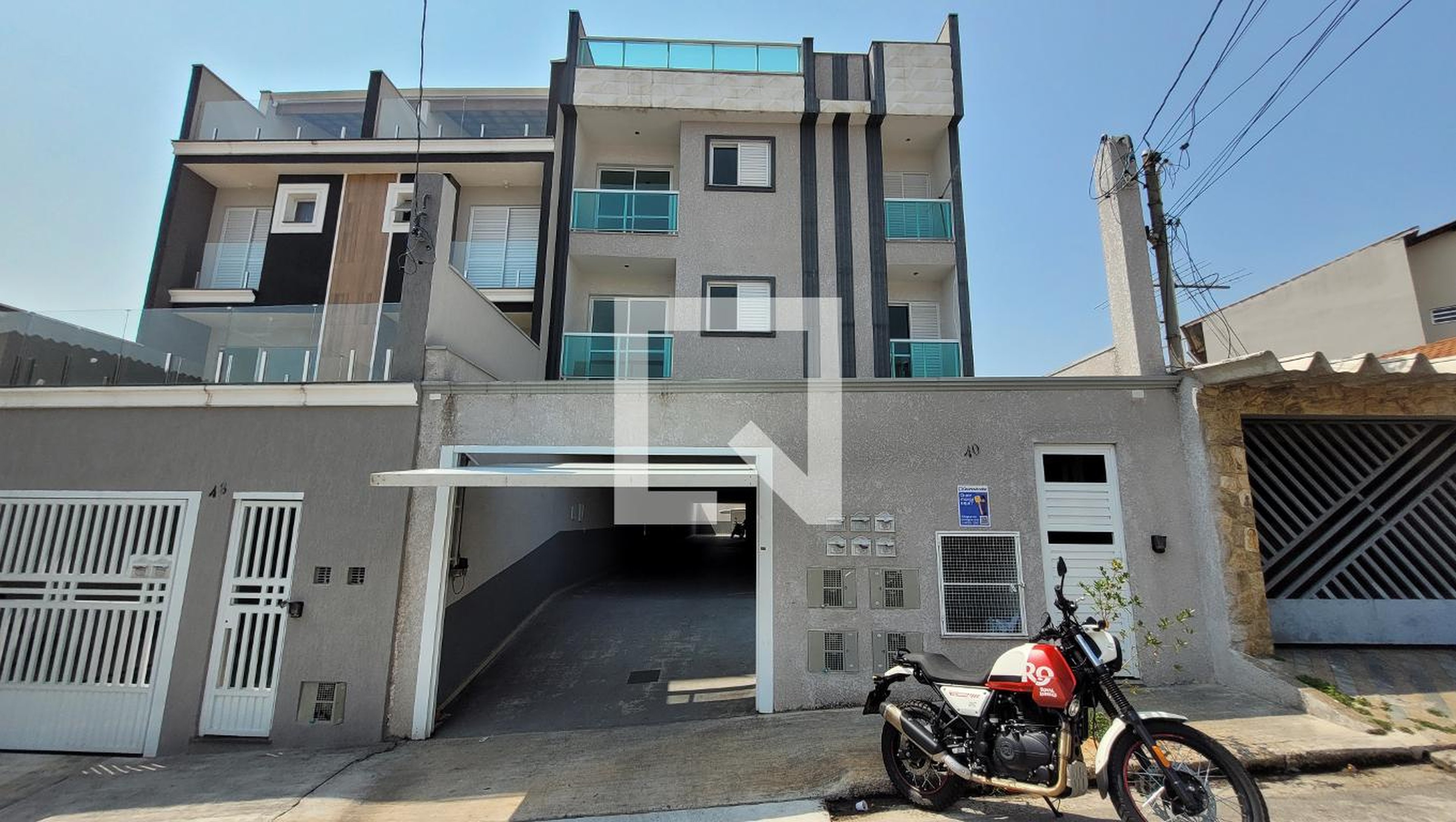 Fachada Condomínio em Rua Artur Ramos, 40