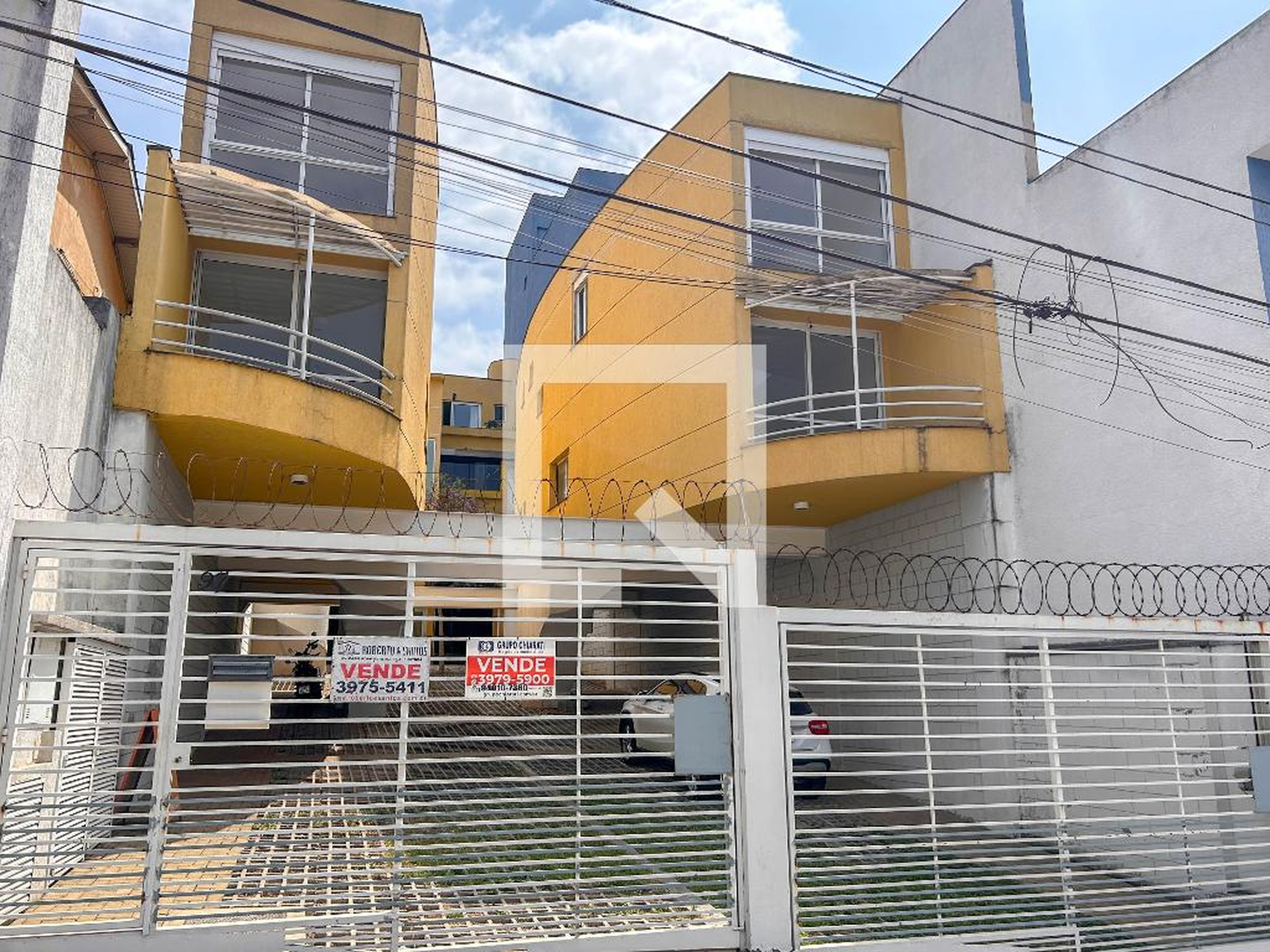 Fachada Condomínio em Rua Padre Justino Lombardi, 97