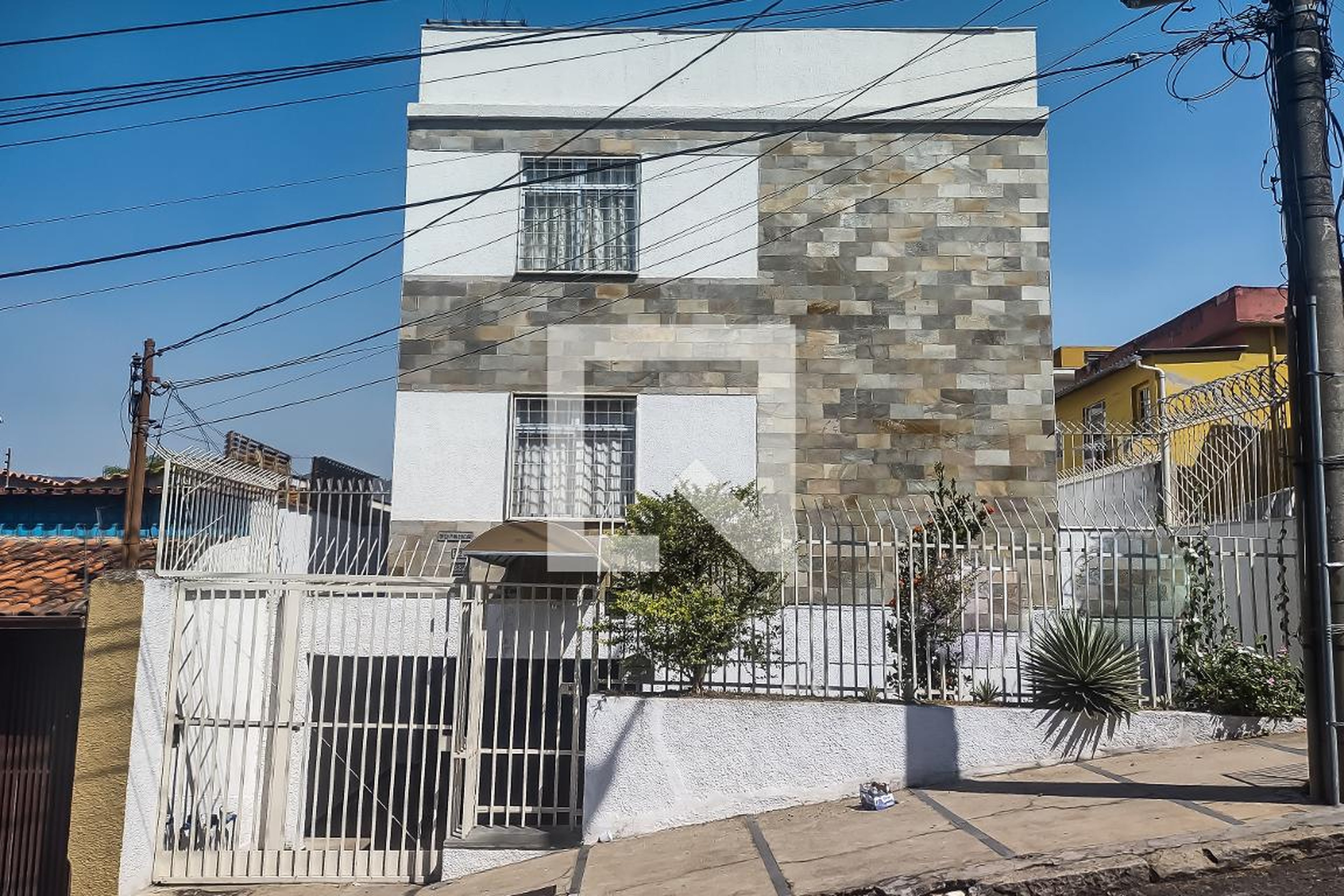 Fachada Condomínio em Rua São Gotardo, 222