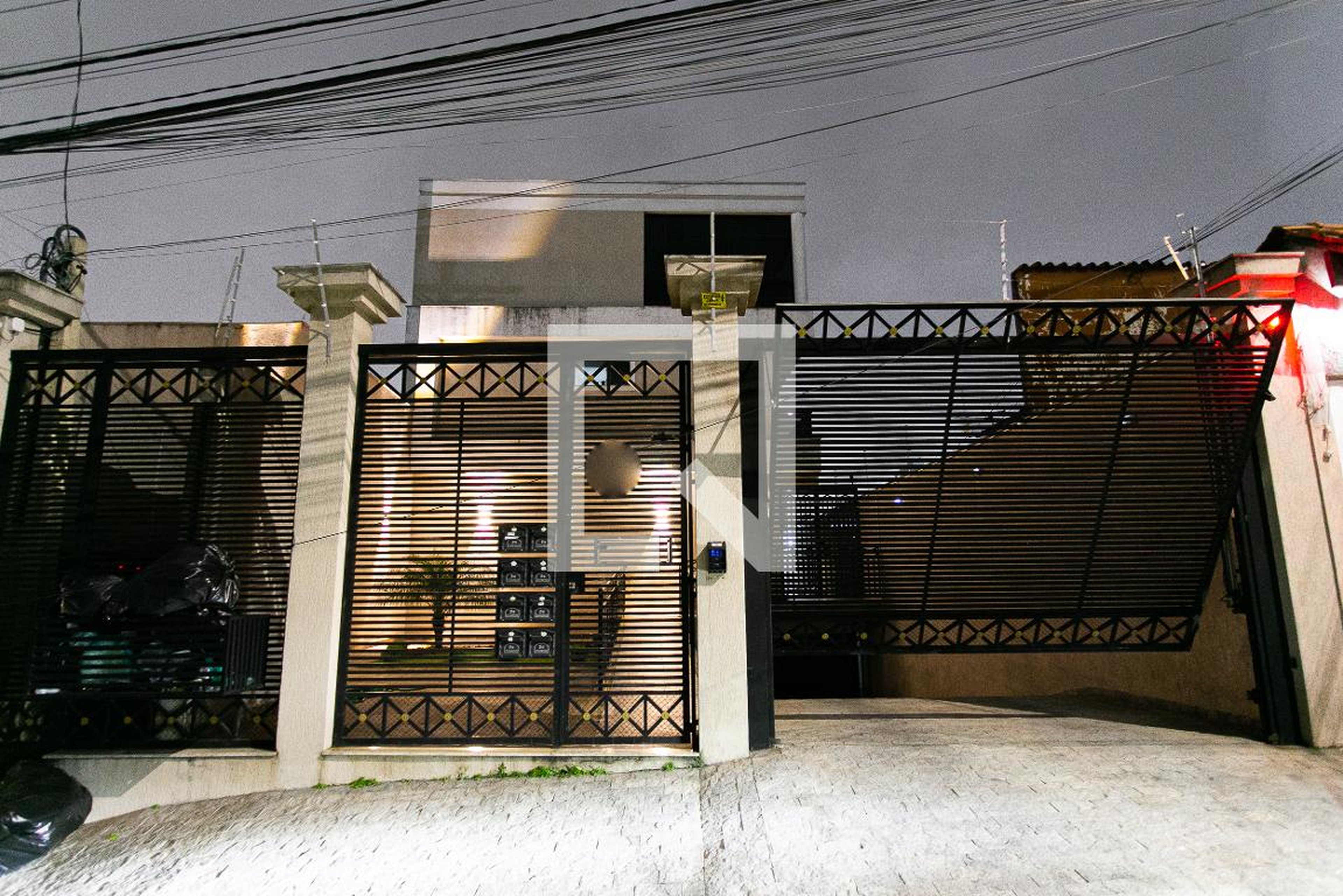 Fachada Condomínio em Rua Isabel, 428