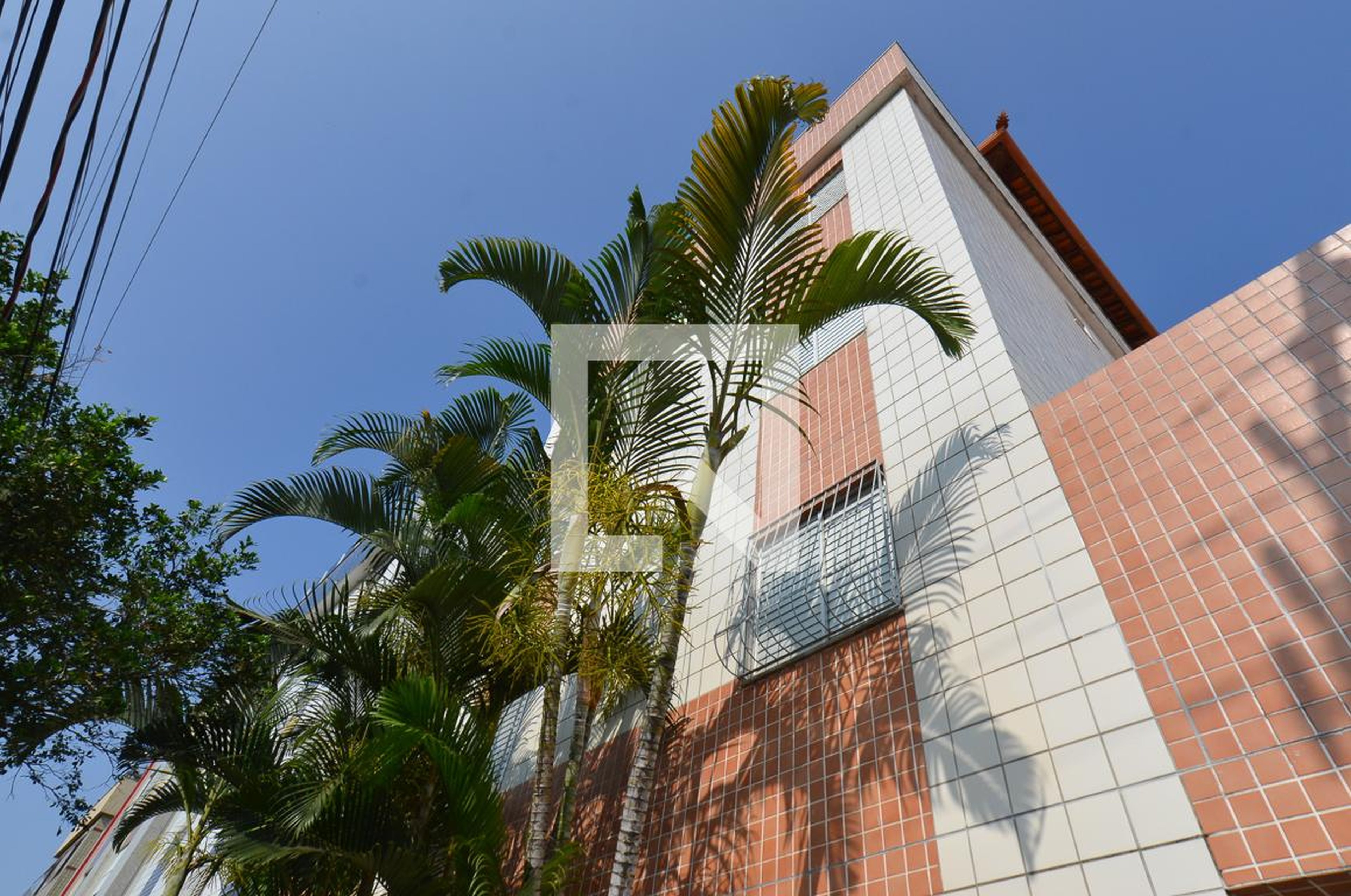 Fachada Condomínio em Rua João Chagas, 72