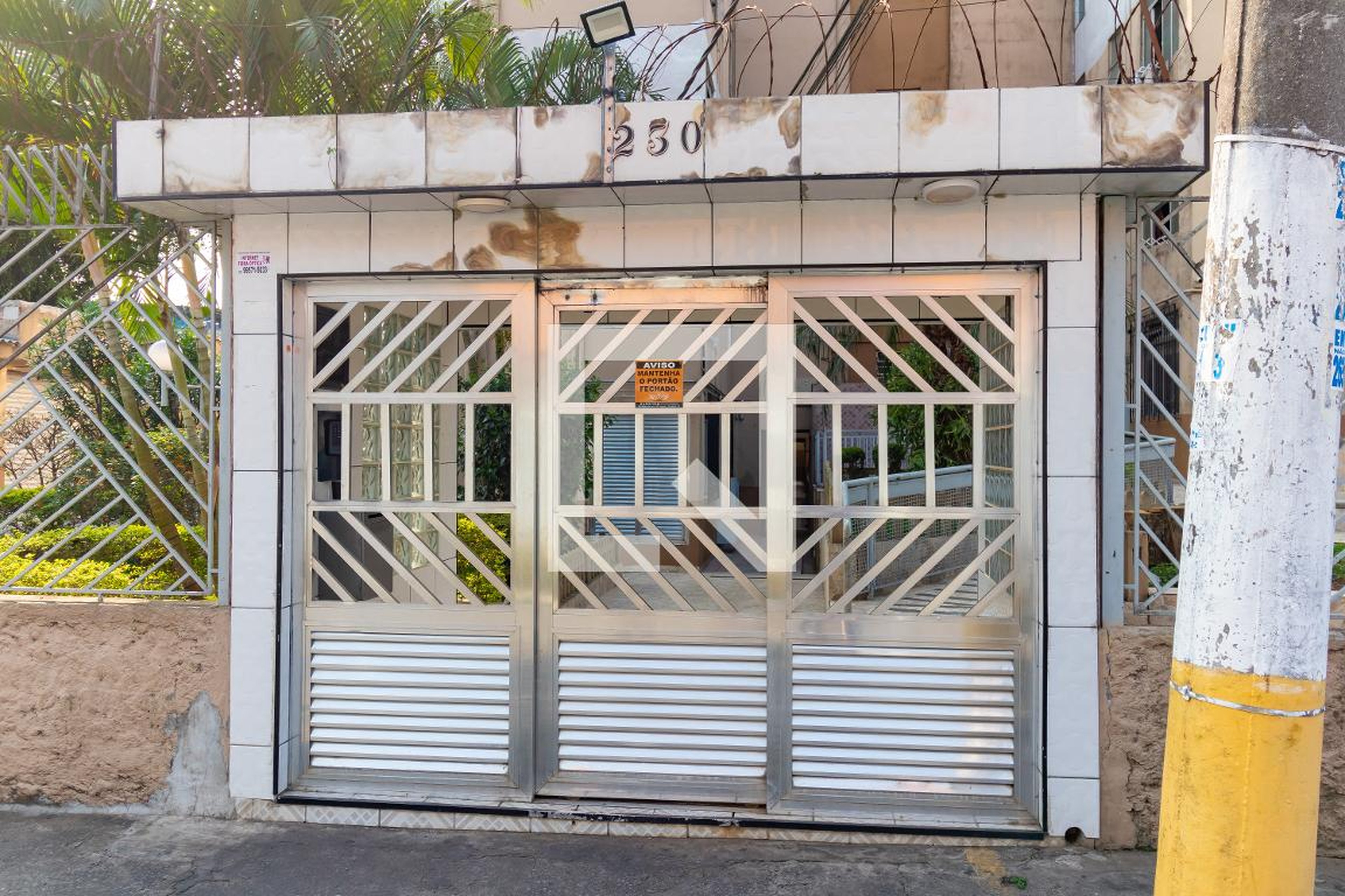 Fachada Condomínio Platanos I