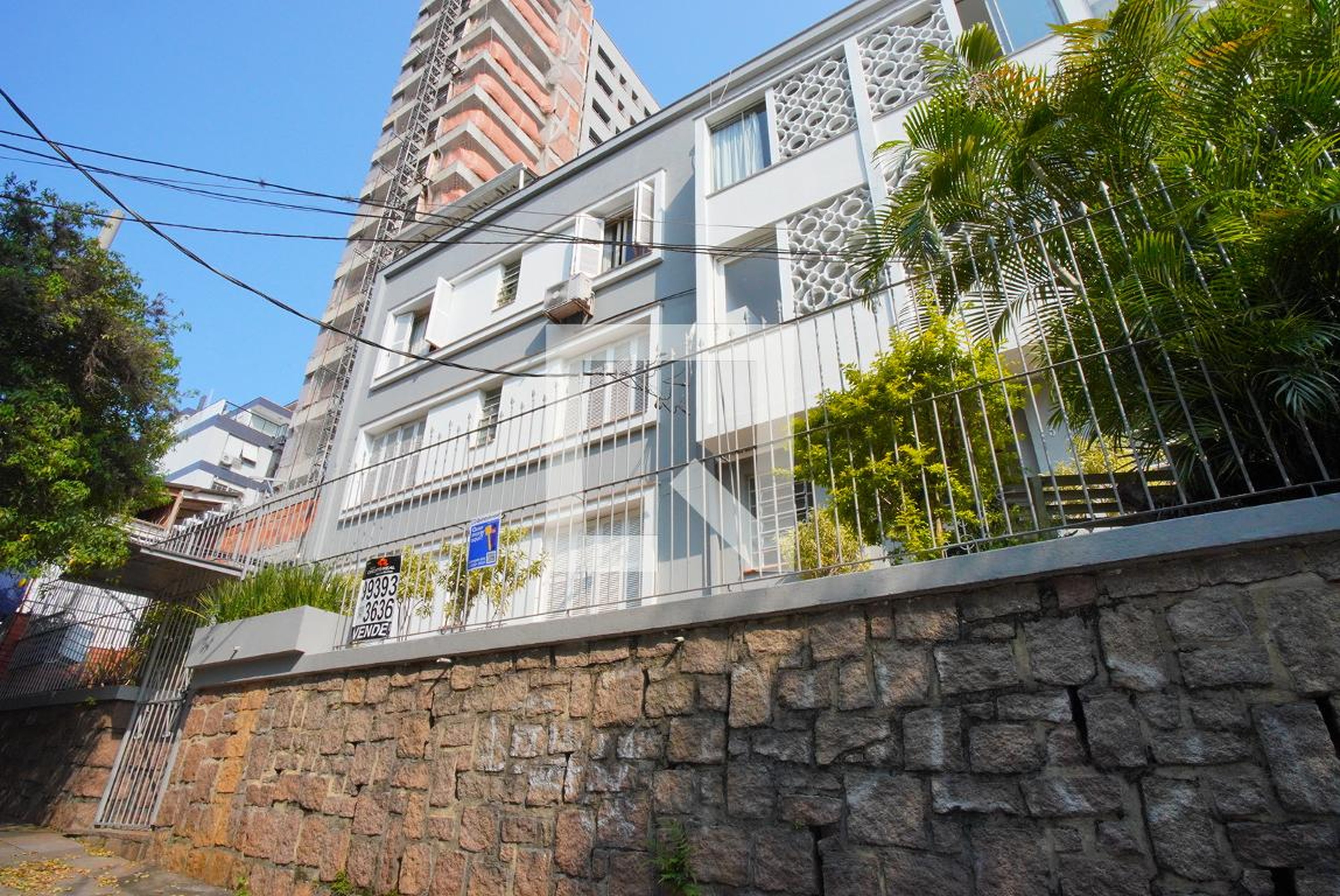 Fachada do Prédio Condomínio em Rua Anita Garibaldi, 39