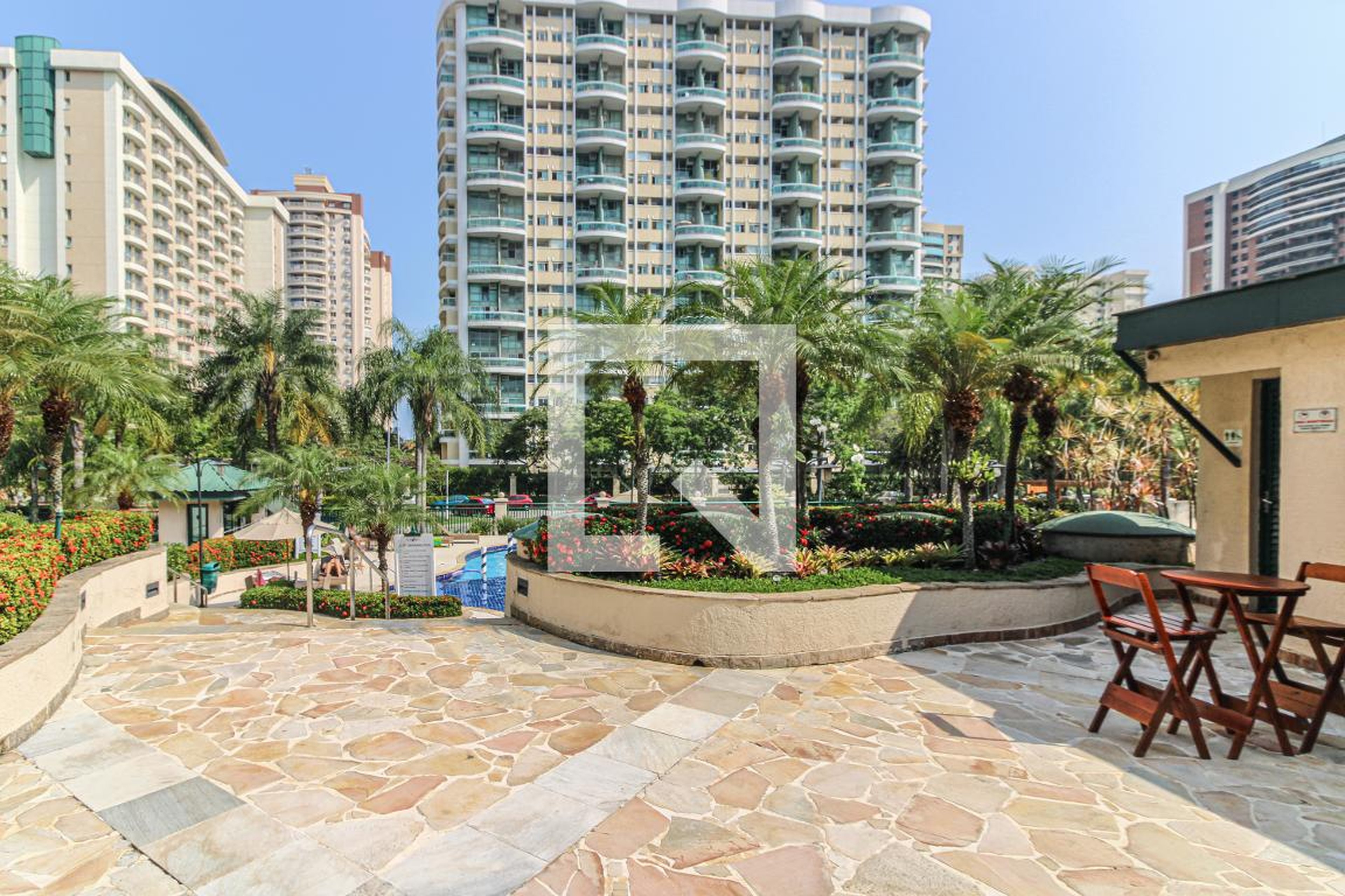 Fachada Condomínio Barra Premium-Bourbon