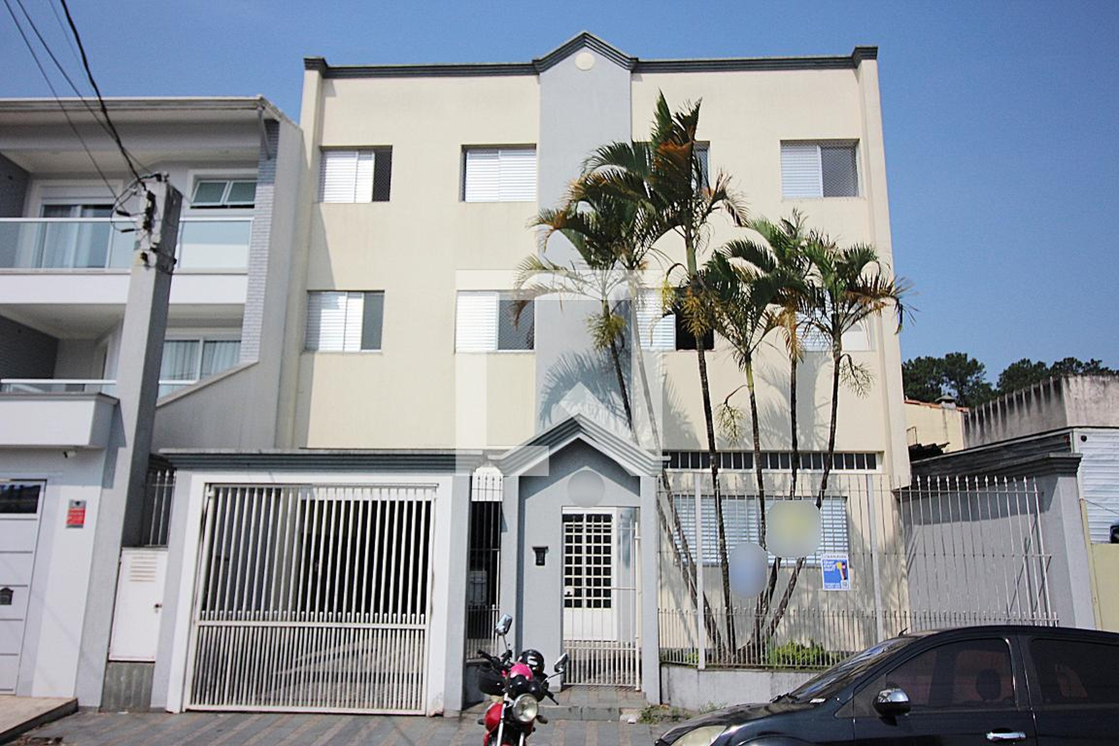 Fachada Condomínio em Rua Orestes Suster, 675