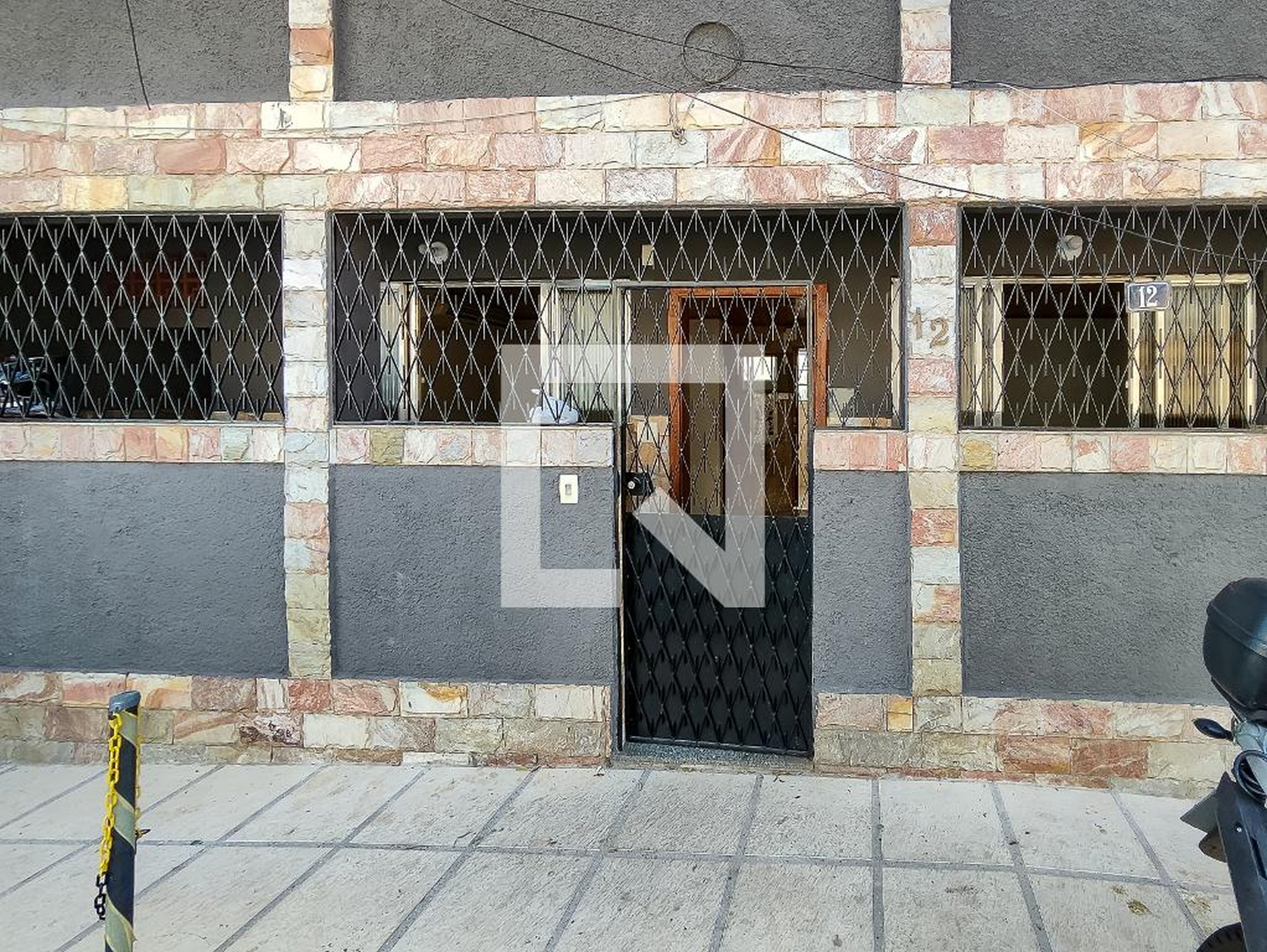 Fachada Condomínio em Rua Nazário, 60