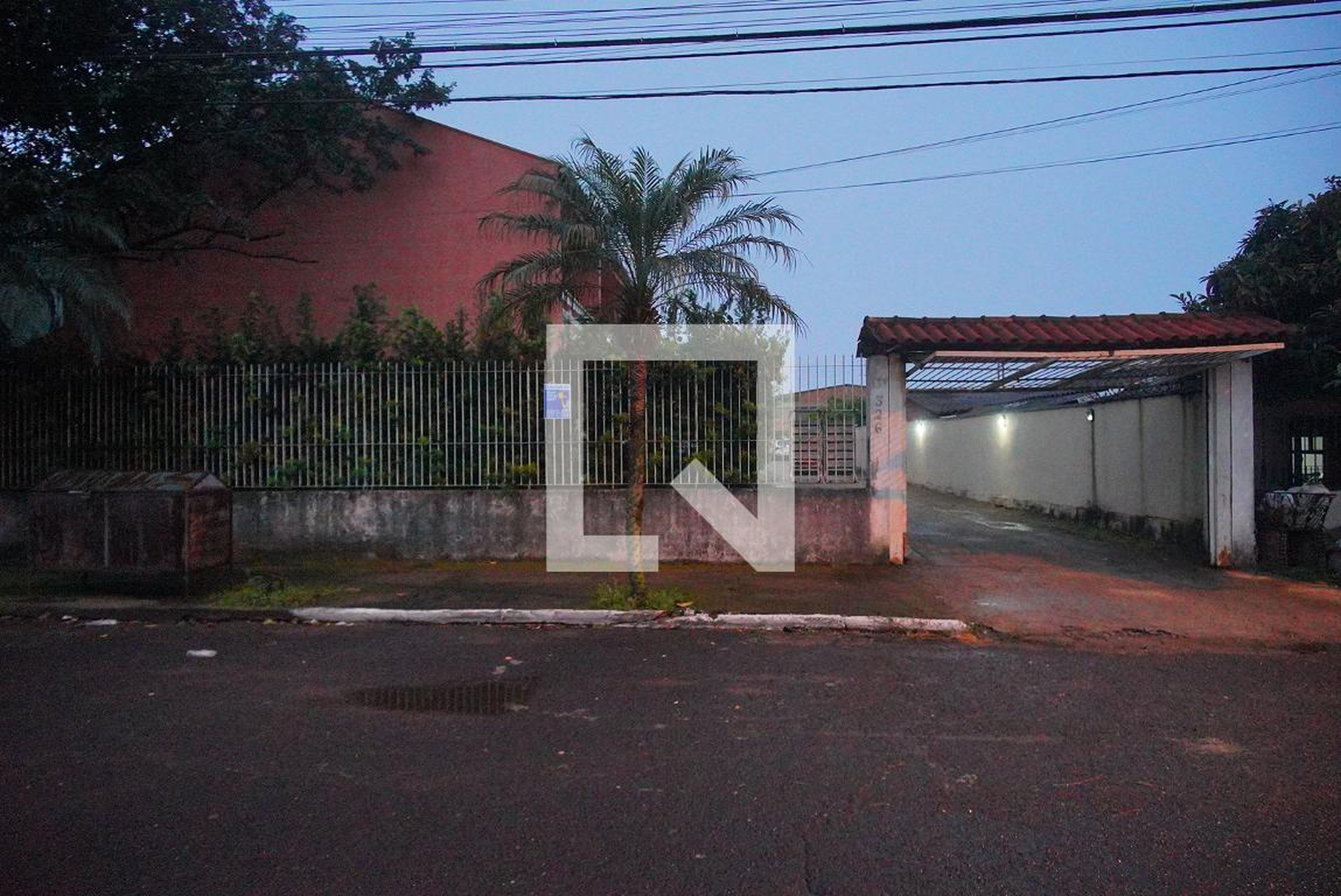 Fachada Condomínio em Rua Santarém, 326
