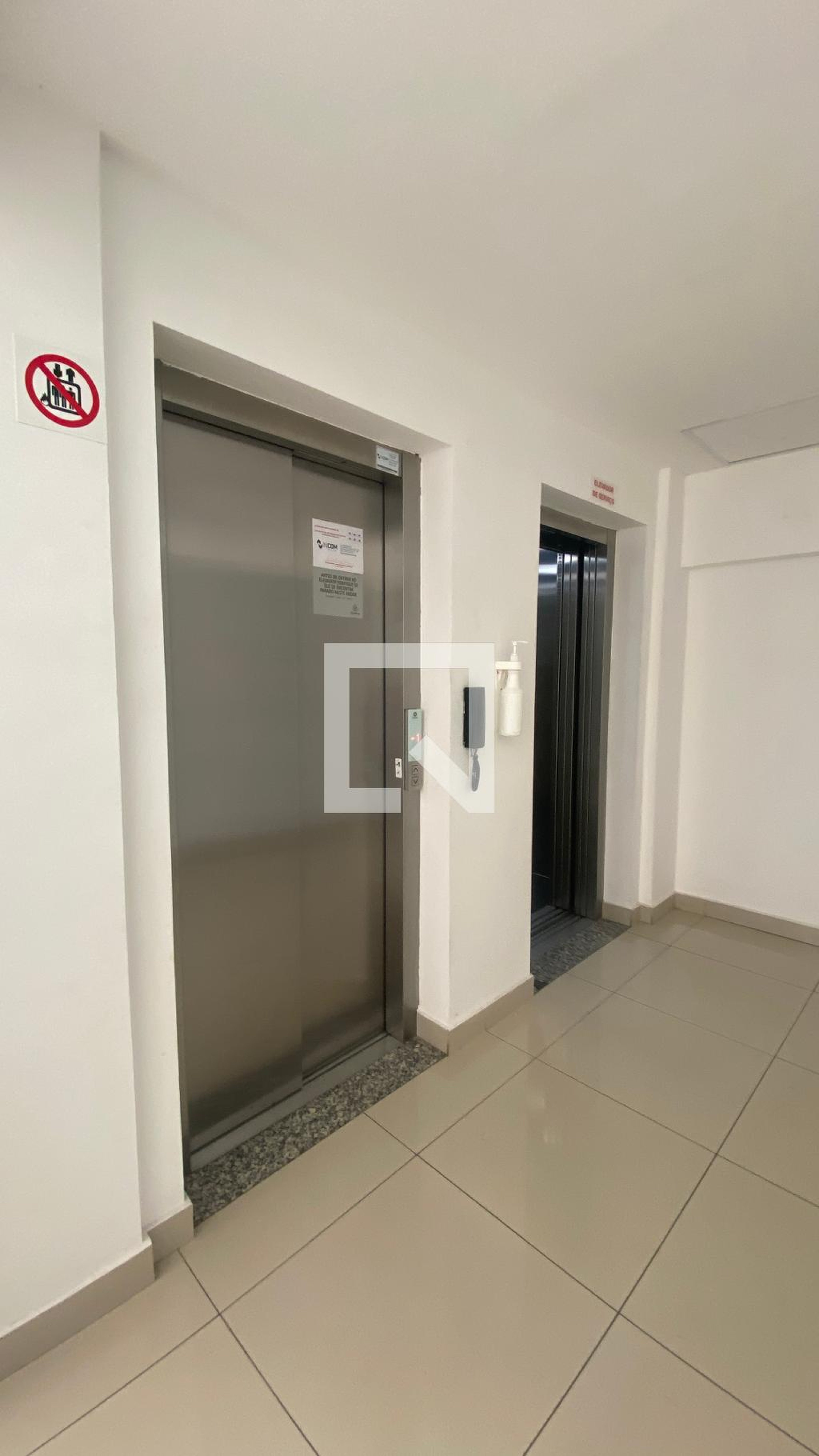 Hall social Edifício Torres do Horizonte