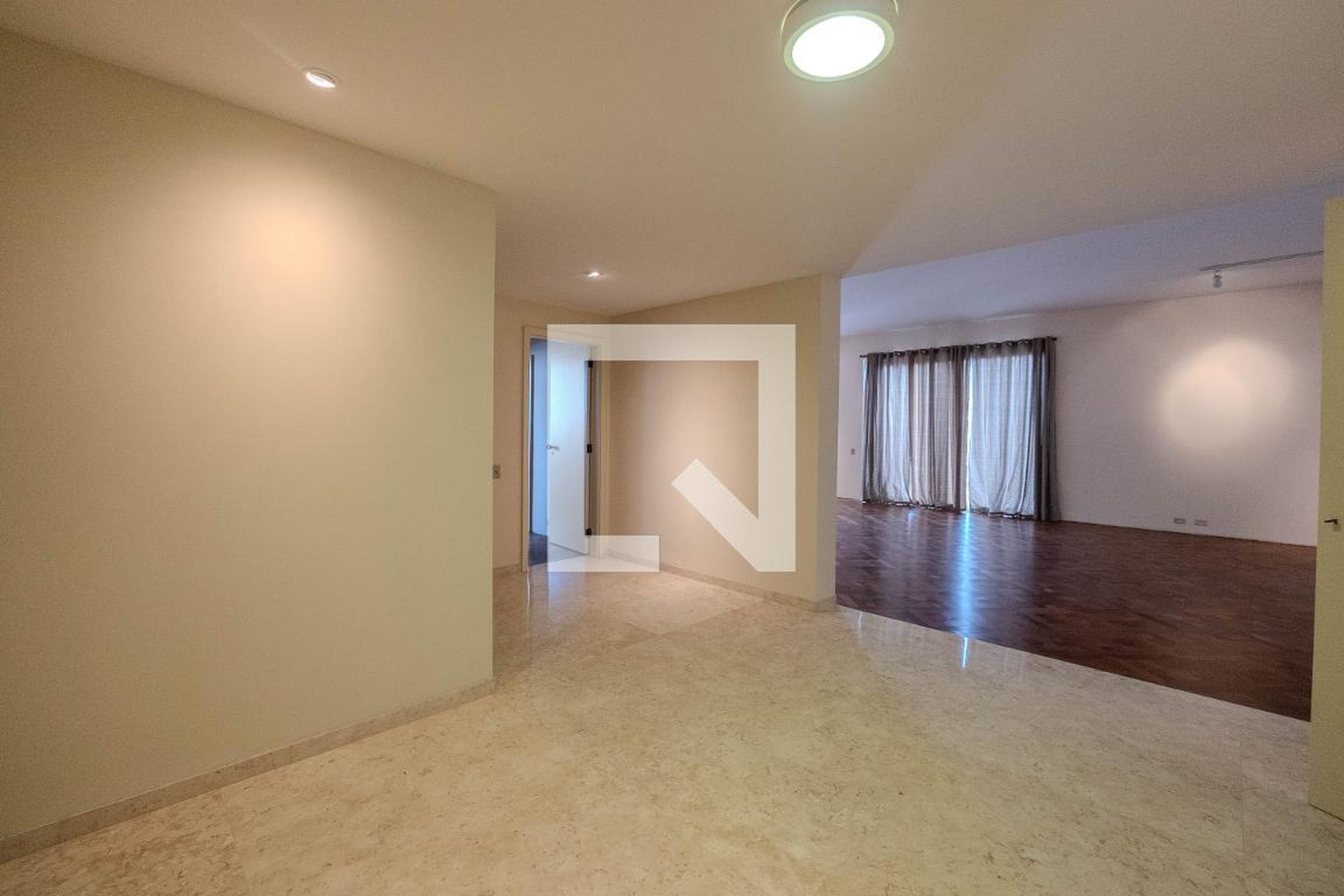 Hall Entrada - Saint James