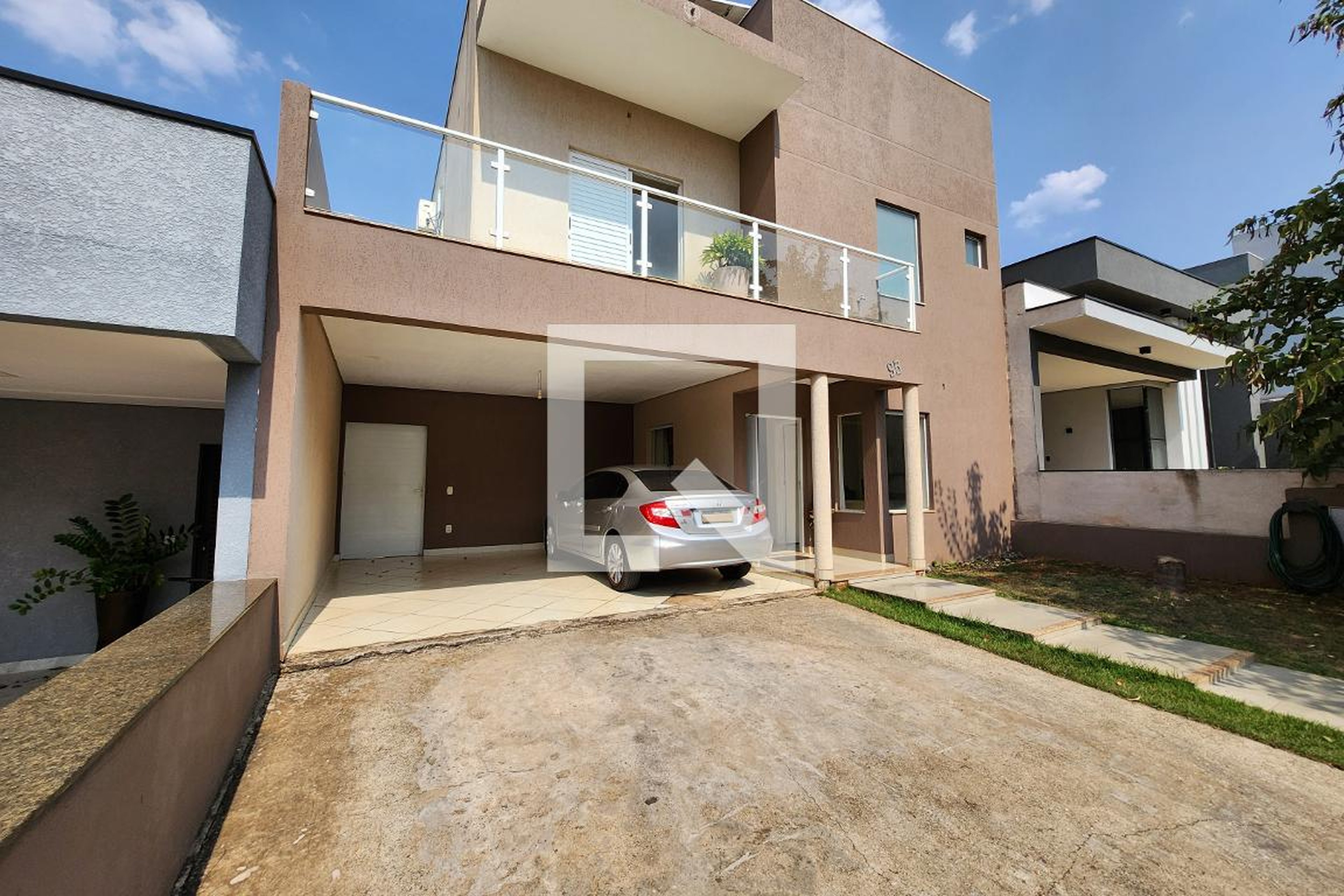 Fachada Condomínio em Rua Princesa Grâce Kelly, 95