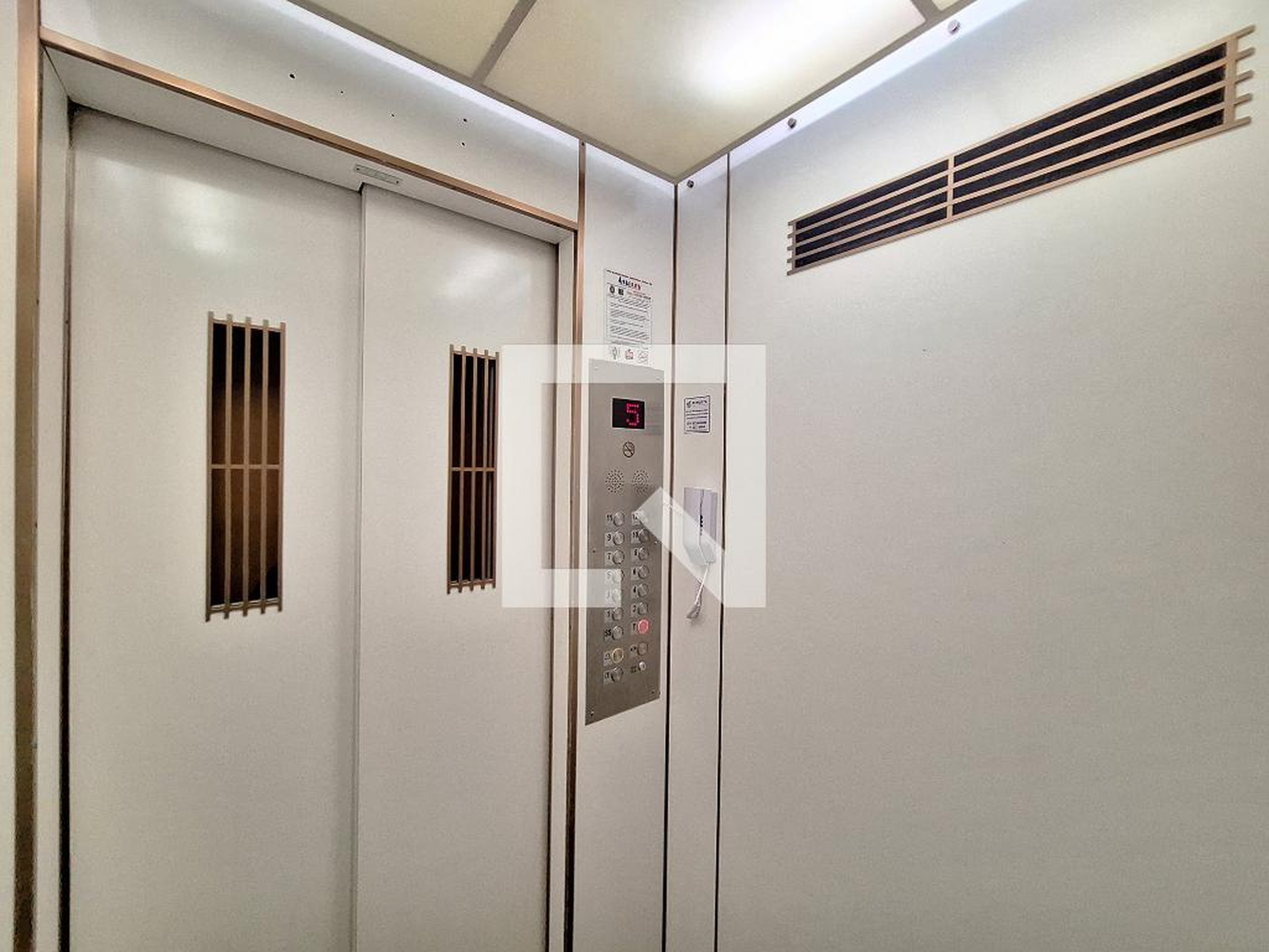 elevador - Edifício Marajó